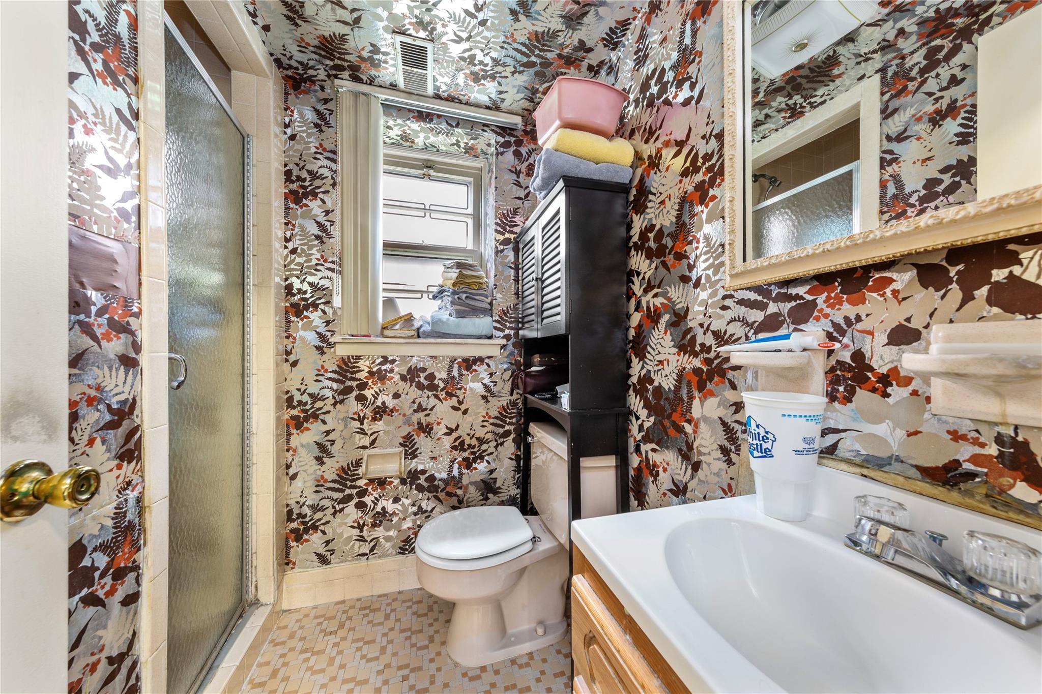Single Family 11th  Queens, NY 11357, MLS-887538-26