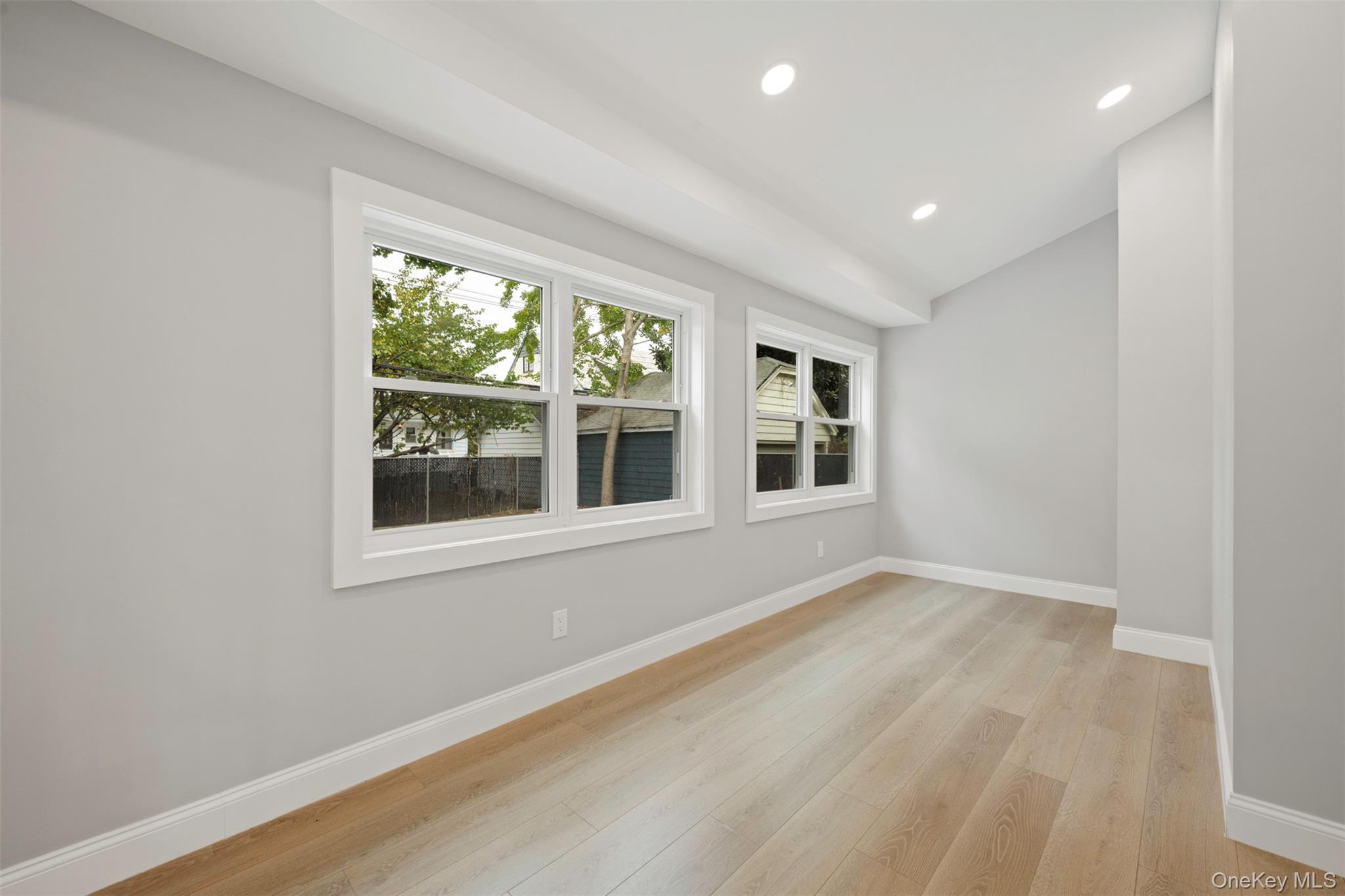 Single Family Shepherd Nassau County, NY 11570, MLS-887548-10