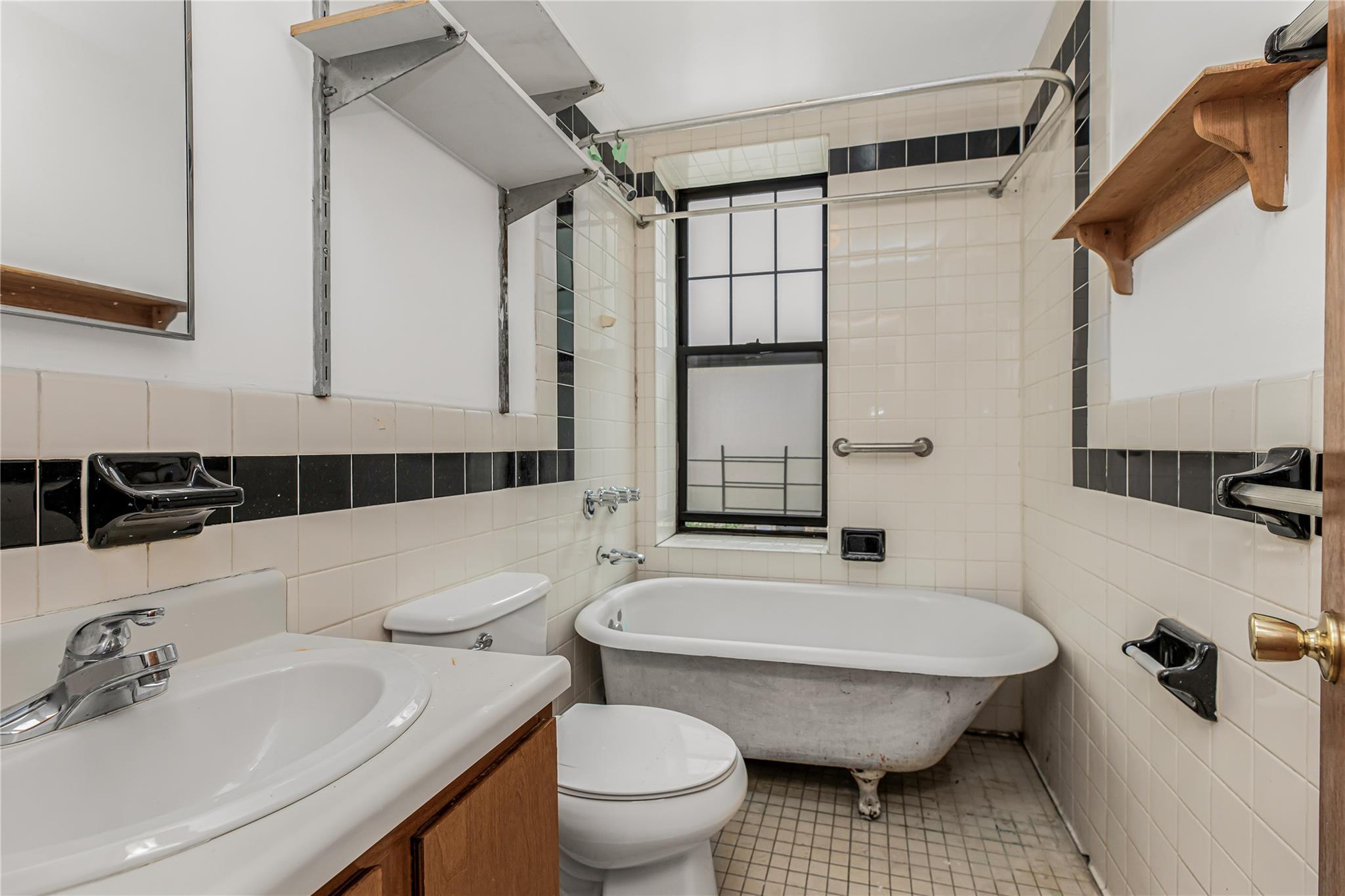 Coop Convent  Manhattan, NY 10027, MLS-887600-19