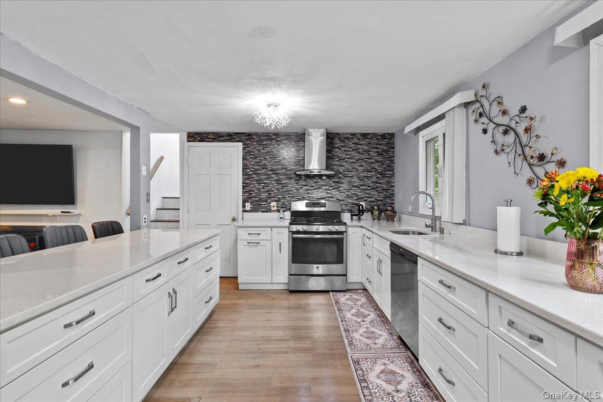 Single Family Nursery  Suffolk County, NY 11747, MLS-887619-6