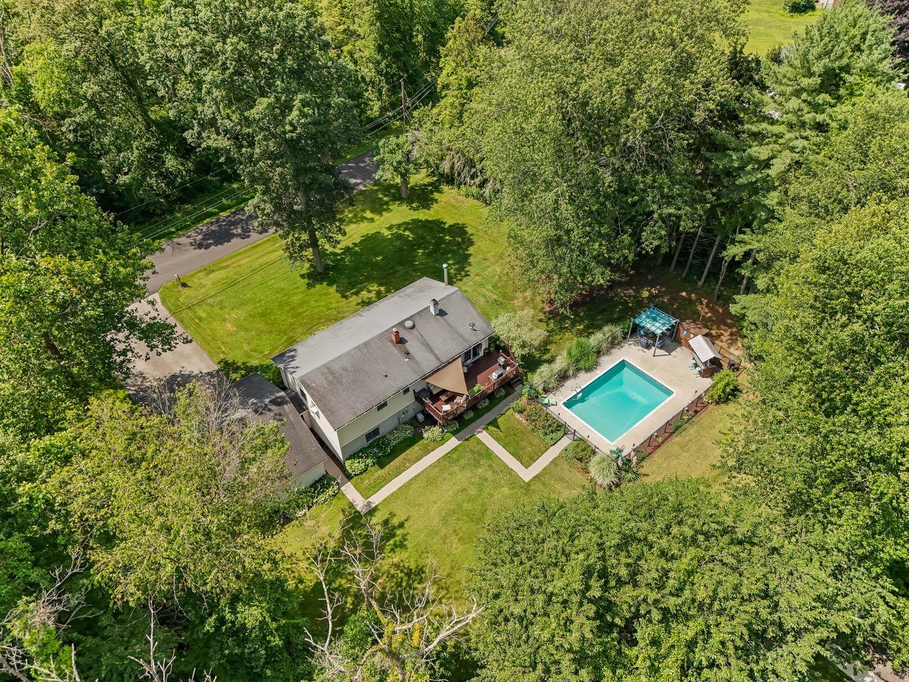 Single Family Bykenhulle  Dutchess County, NY 12533, MLS-887636-2