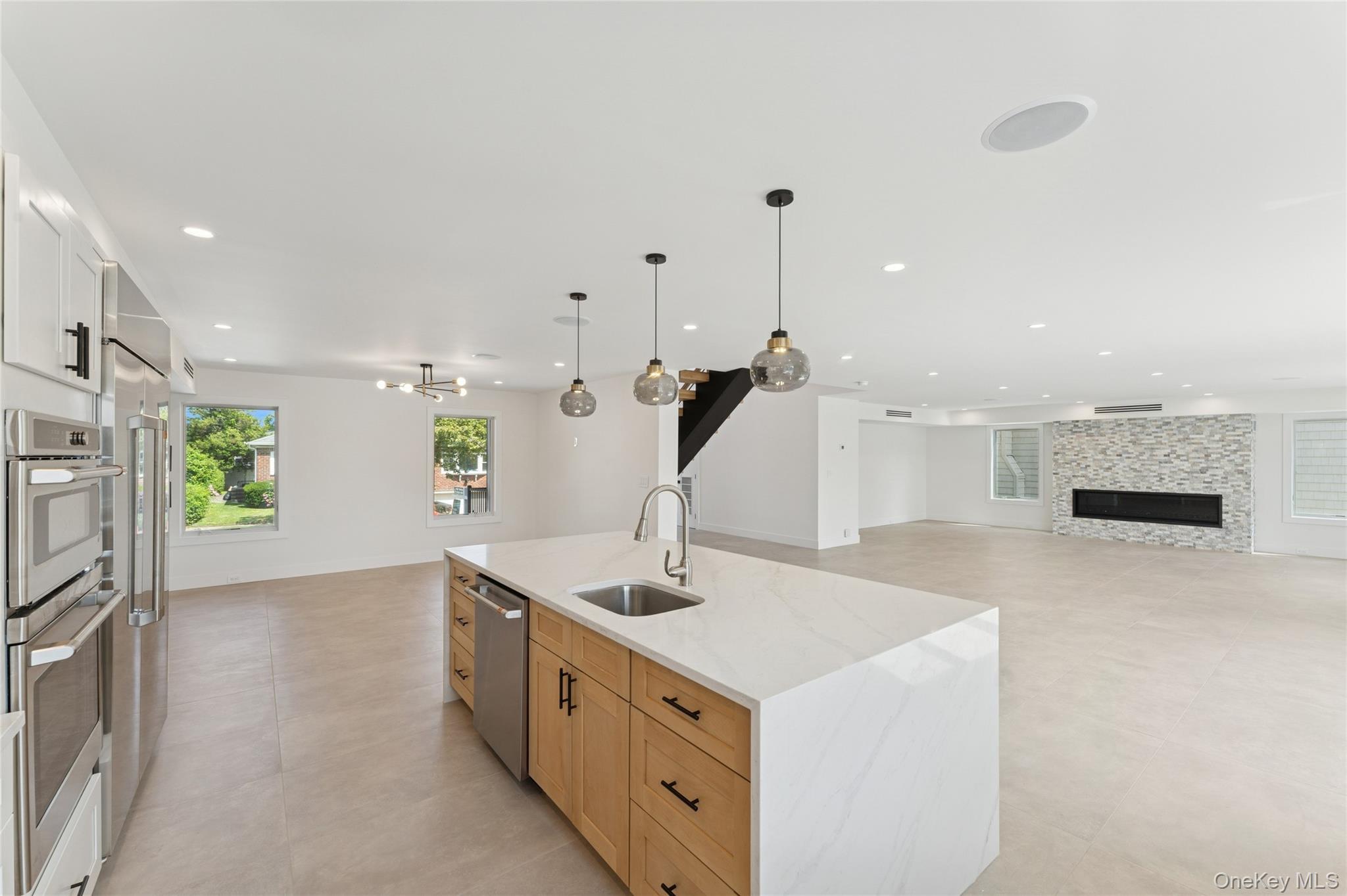 Single Family Flamingo Nassau County, NY 11509, MLS-887646-12