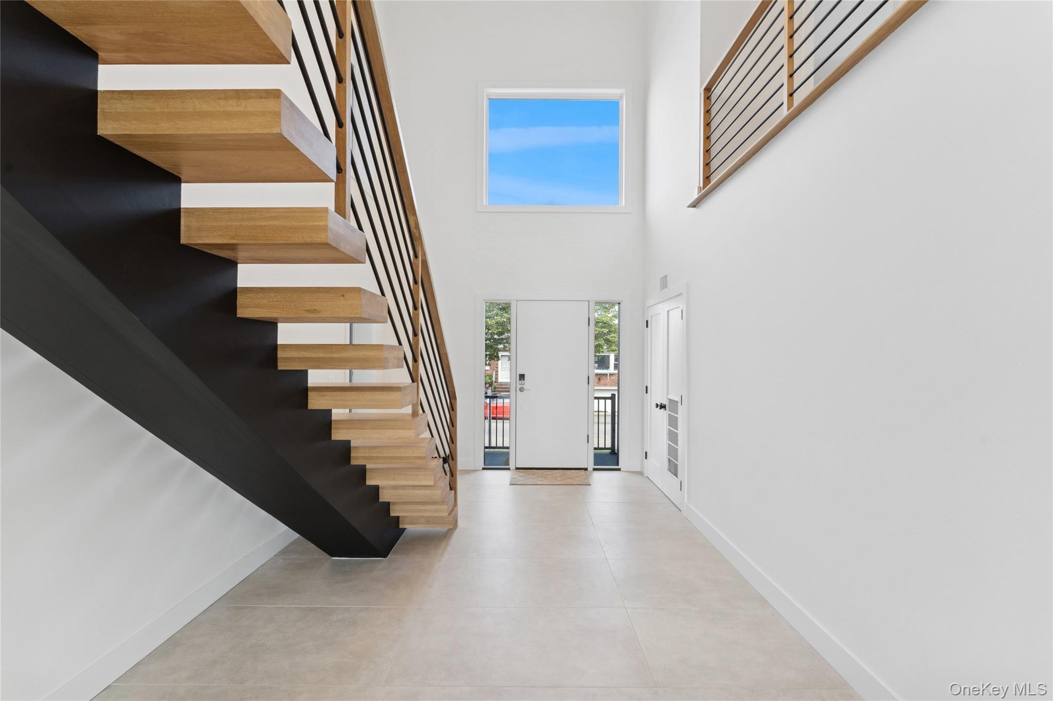 Single Family Flamingo Nassau County, NY 11509, MLS-887646-15