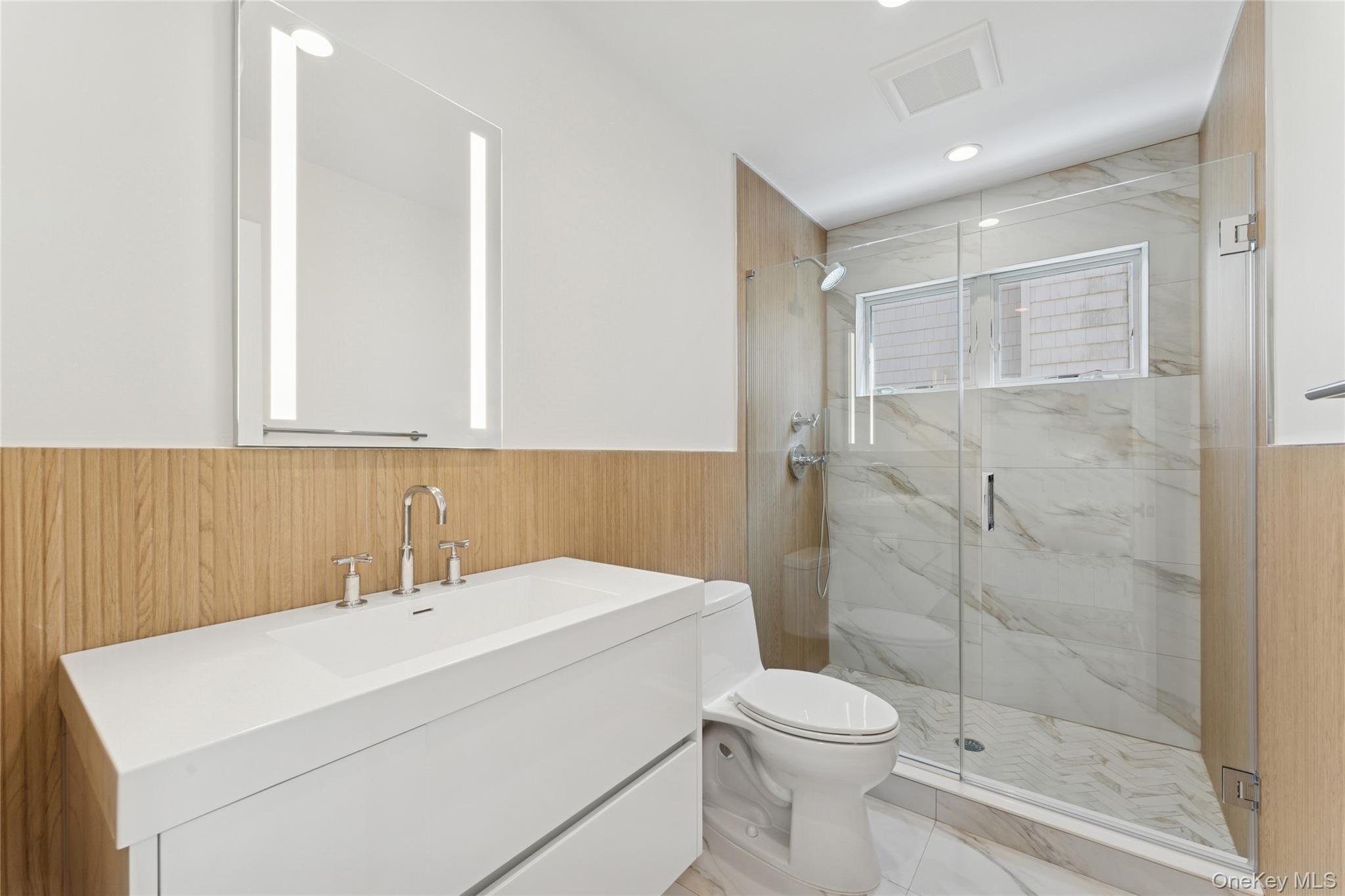 Single Family Flamingo Nassau County, NY 11509, MLS-887646-17