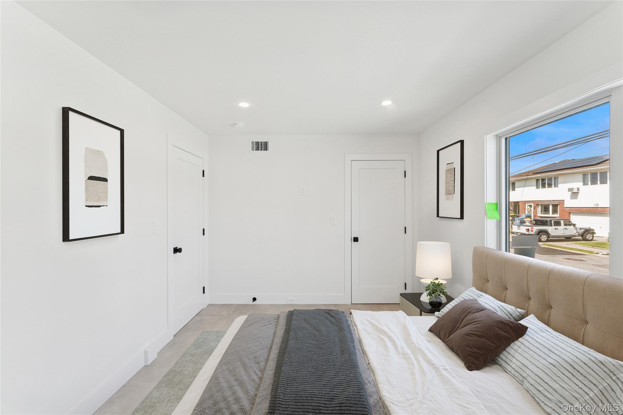 Single Family Flamingo Nassau County, NY 11509, MLS-887646-23