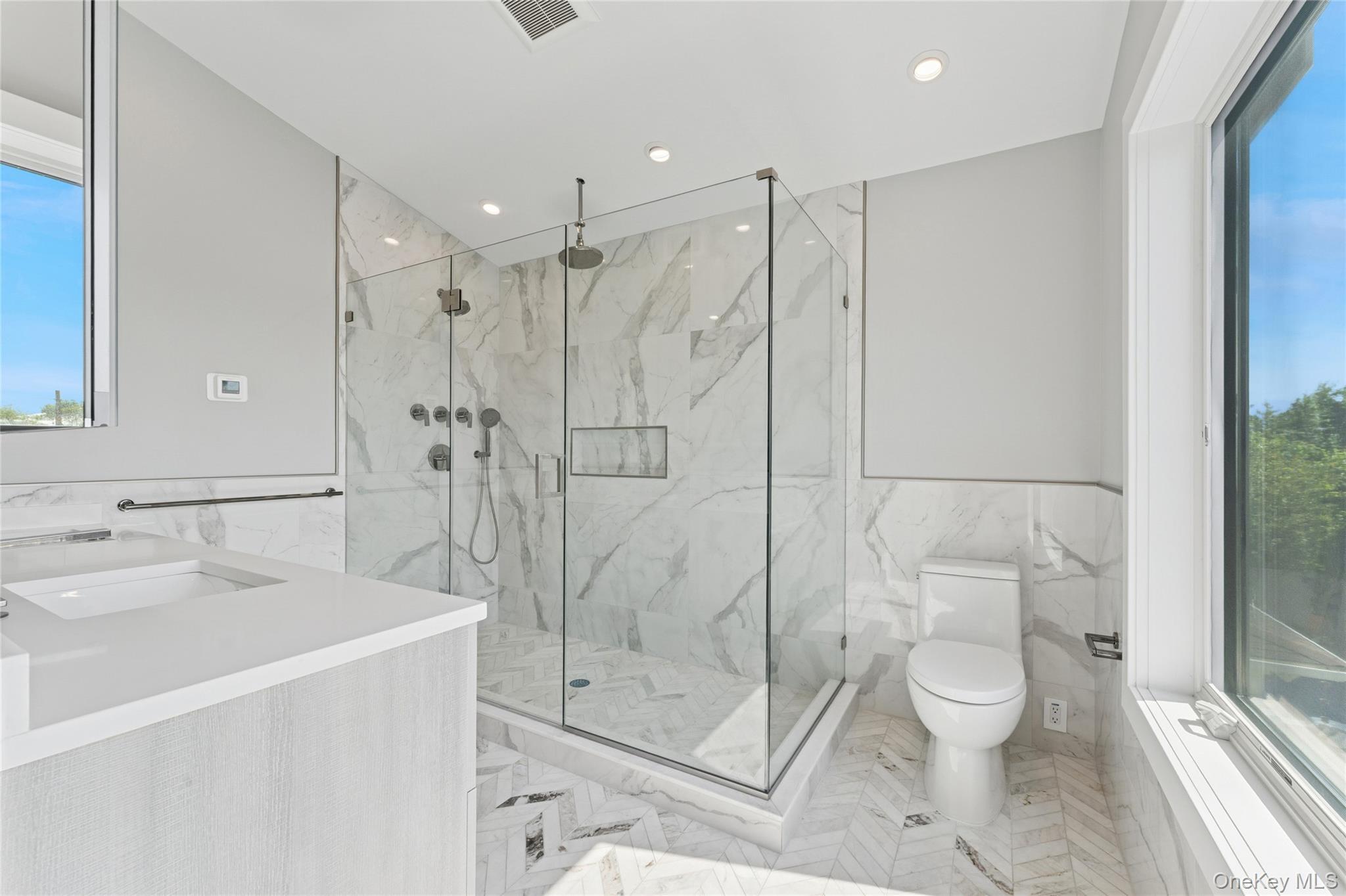 Single Family Flamingo Nassau County, NY 11509, MLS-887646-27