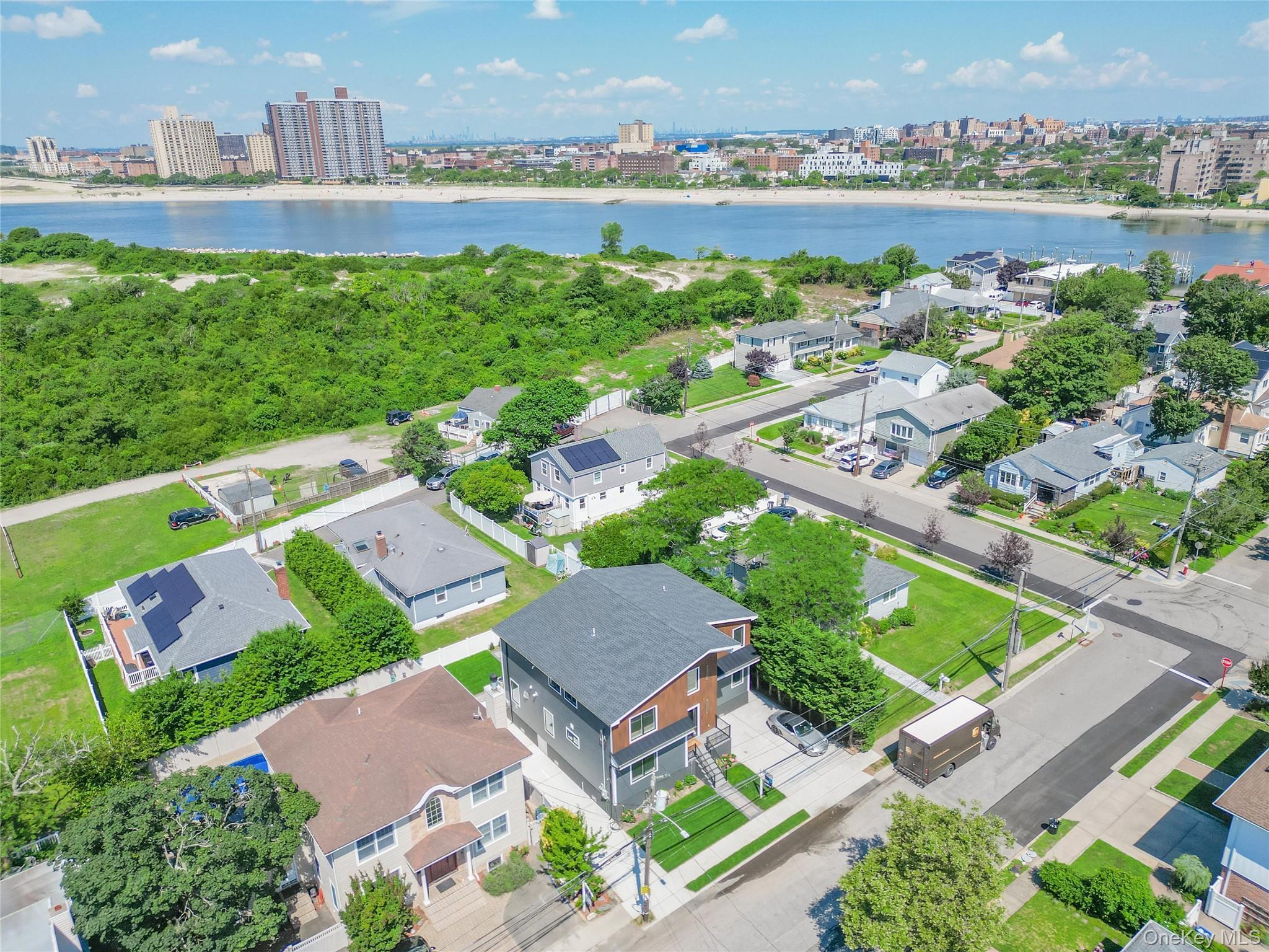 Single Family Flamingo Nassau County, NY 11509, MLS-887646-35