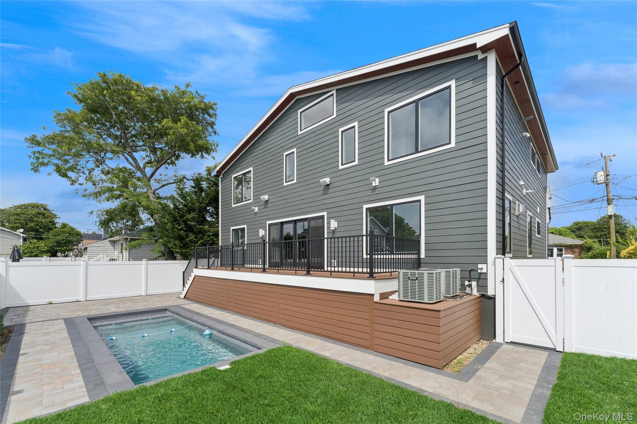 Single Family Flamingo Nassau County, NY 11509, MLS-887646-4