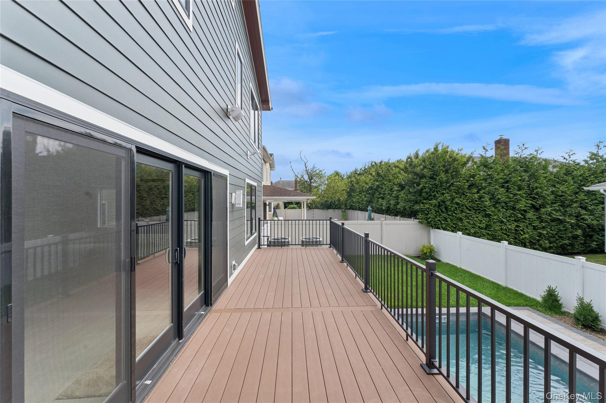 Single Family Flamingo Nassau County, NY 11509, MLS-887646-6