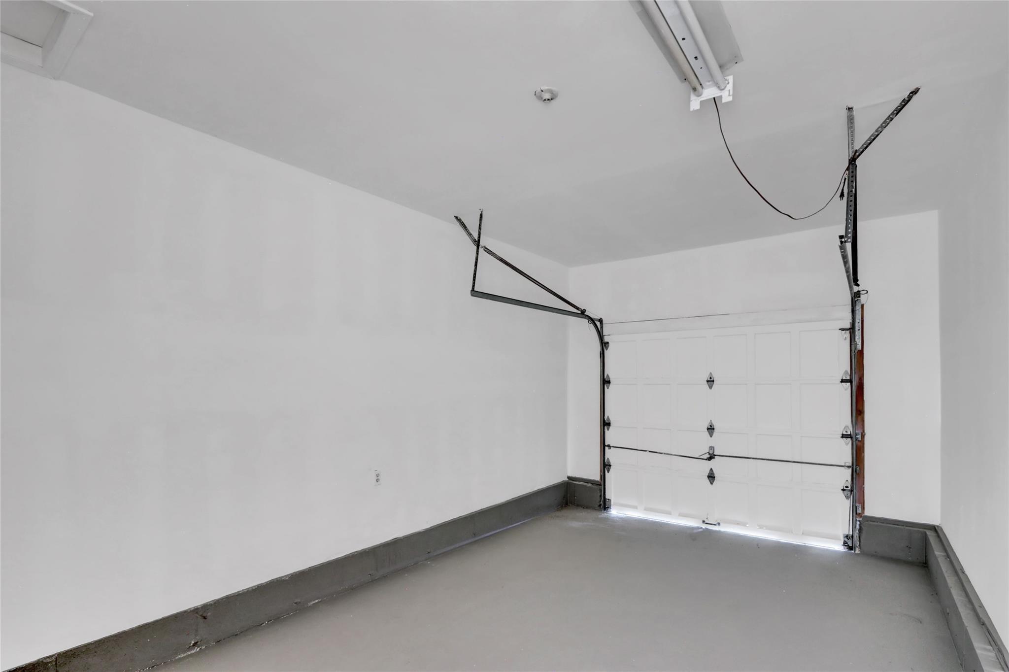 Single Family Dreamland  Suffolk County, NY 11950, MLS-887659-19