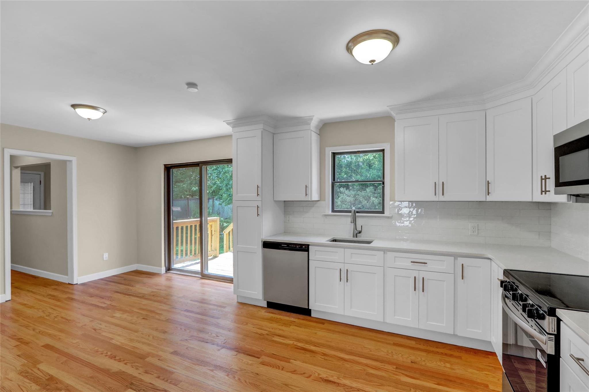 Single Family Dreamland  Suffolk County, NY 11950, MLS-887659-7