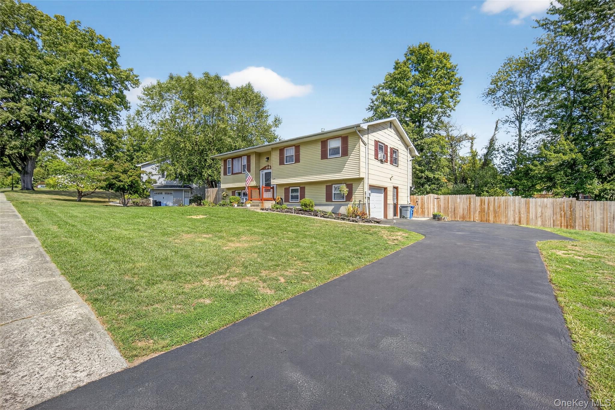 Single Family Oriole  Orange County, NY 12549, MLS-887661-2