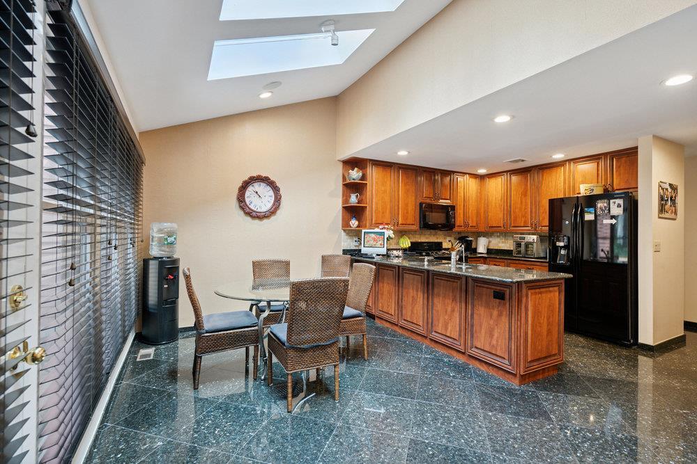 Condo Hunt  Nassau County, NY 11753, MLS-887667-10