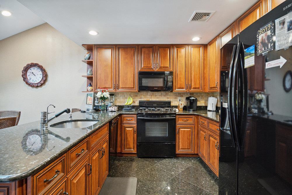 Condo Hunt  Nassau County, NY 11753, MLS-887667-11