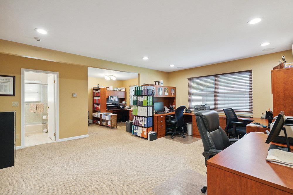 Condo Hunt  Nassau County, NY 11753, MLS-887667-17