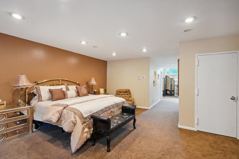 Condo Hunt  Nassau County, NY 11753, MLS-887667-31