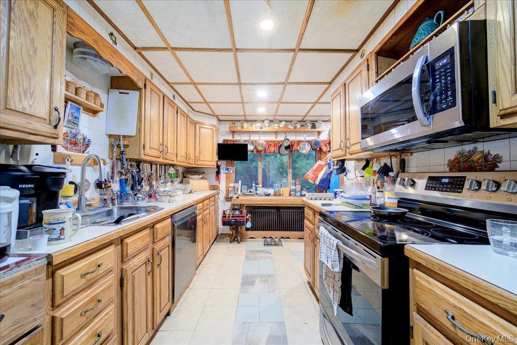 Single Family Couzines Sullivan County, NY 12788, MLS-887674-16