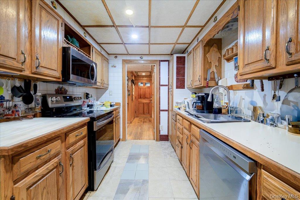 Single Family Couzines Sullivan County, NY 12788, MLS-887674-17