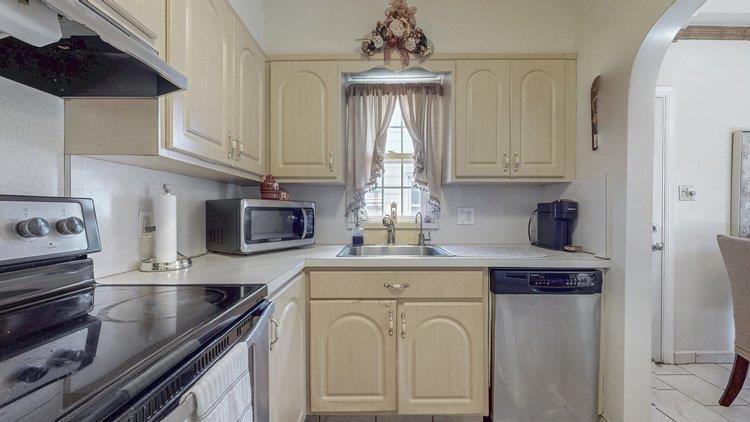 Single Family 195th  Queens, NY 11358, MLS-887681-9
