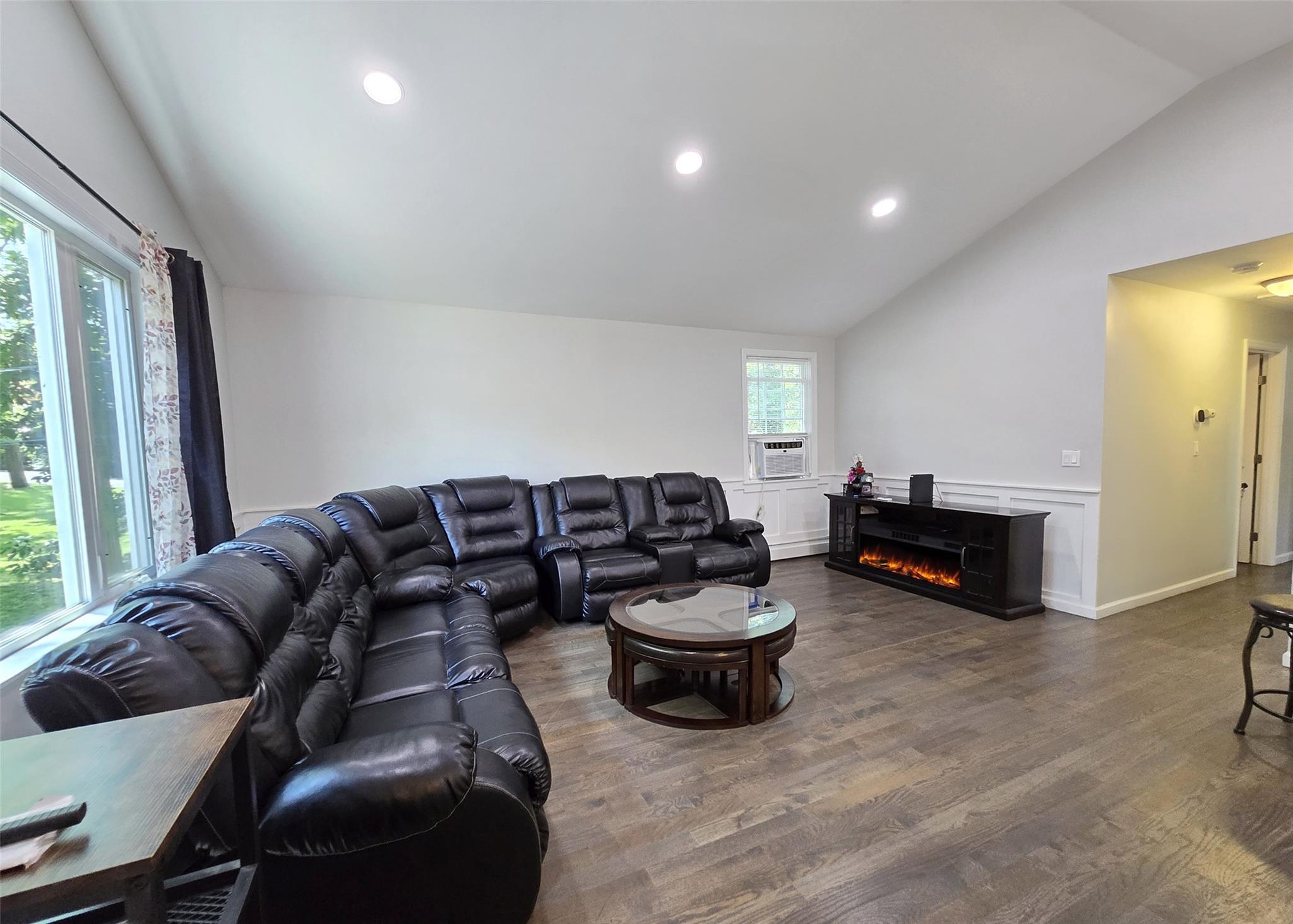 Single Family Carleton  Suffolk County, NY 11967, MLS-887707-9