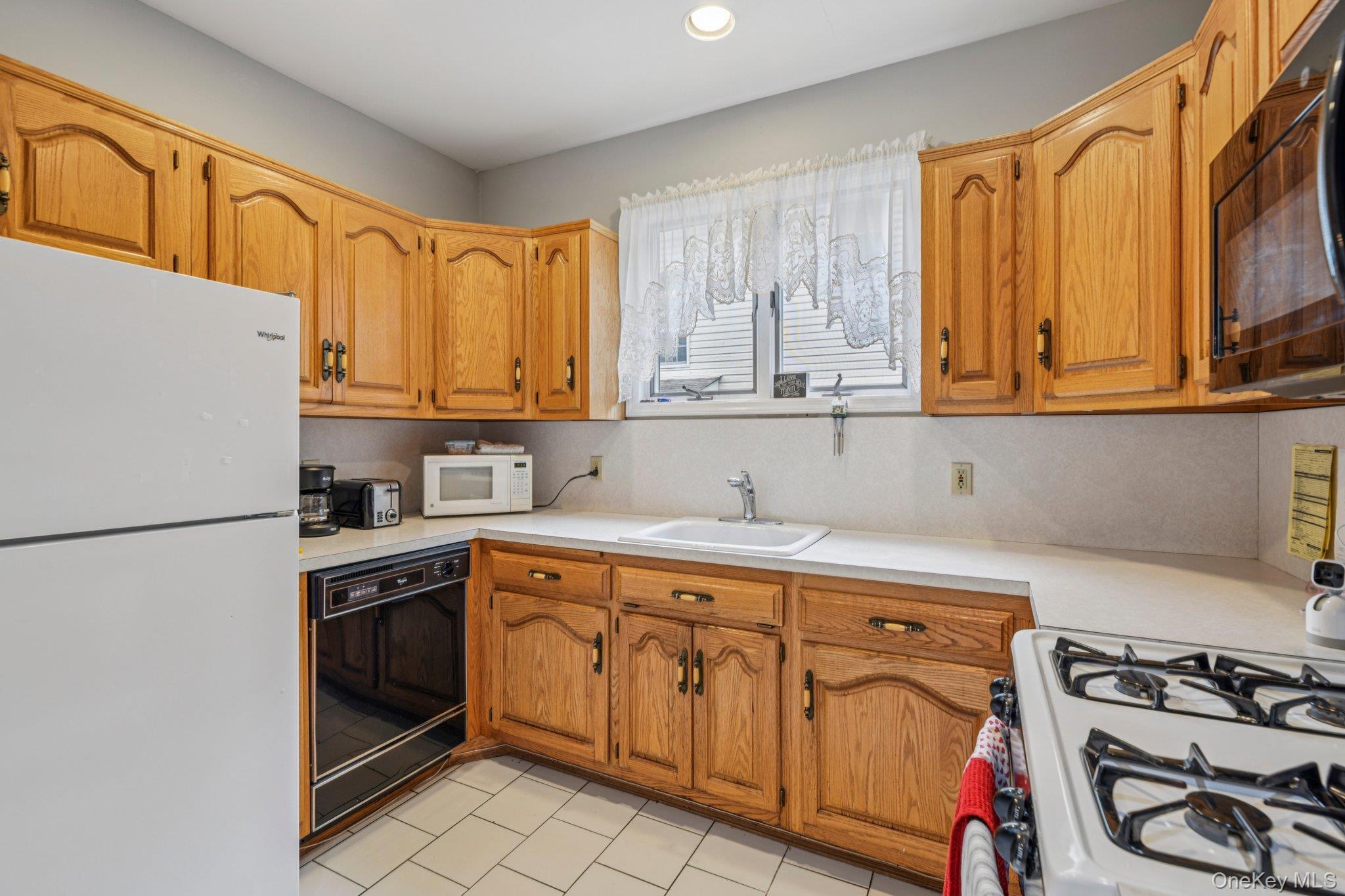 Single Family Village  Nassau County, NY 11570, MLS-887719-30