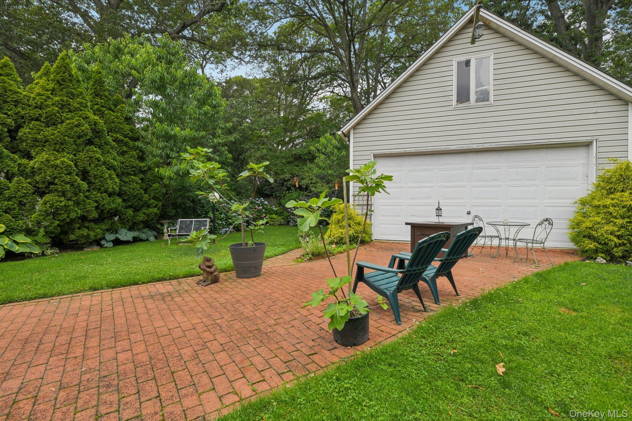 Single Family Village  Nassau County, NY 11570, MLS-887719-35