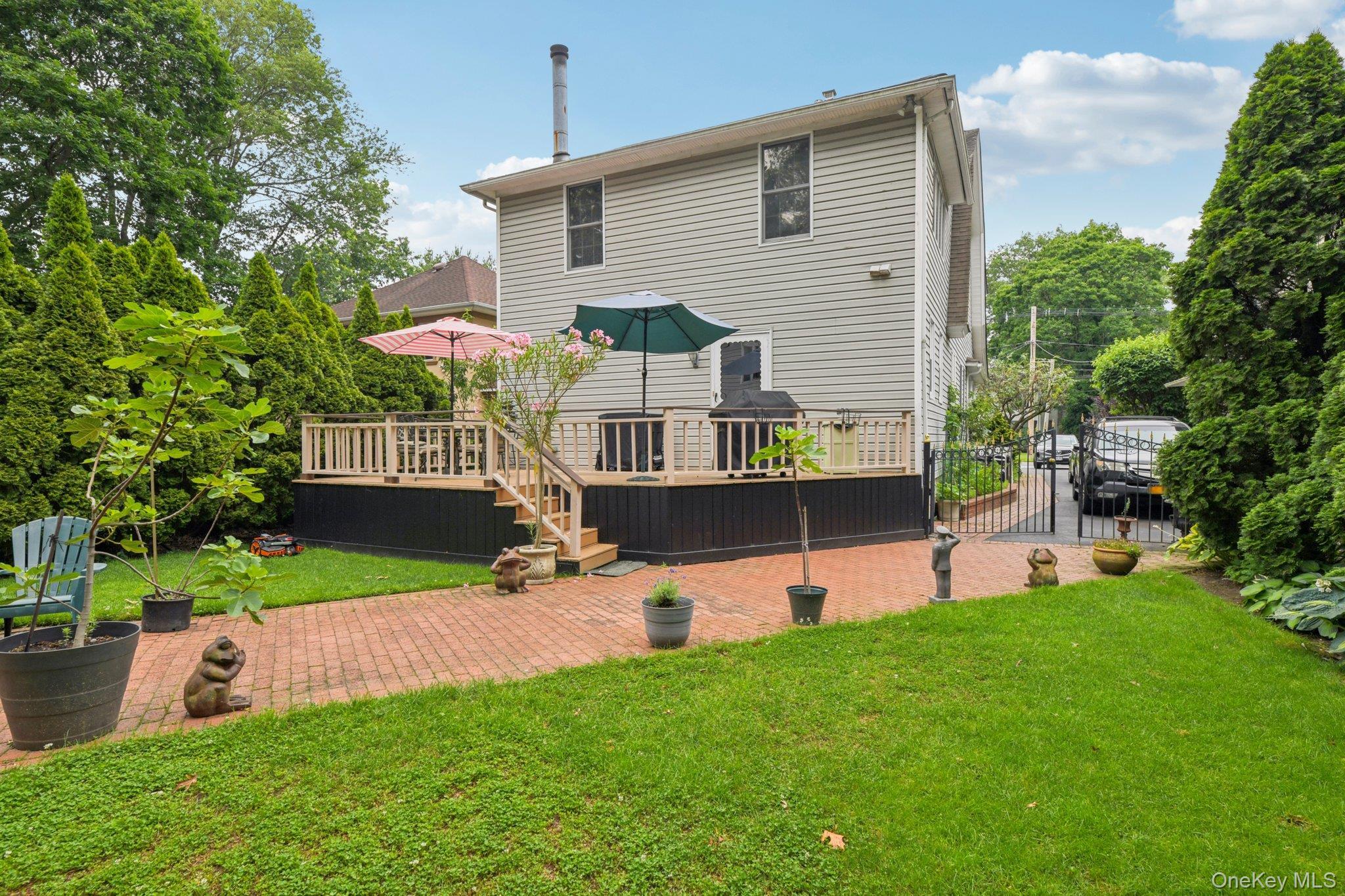 Single Family Village  Nassau County, NY 11570, MLS-887719-38