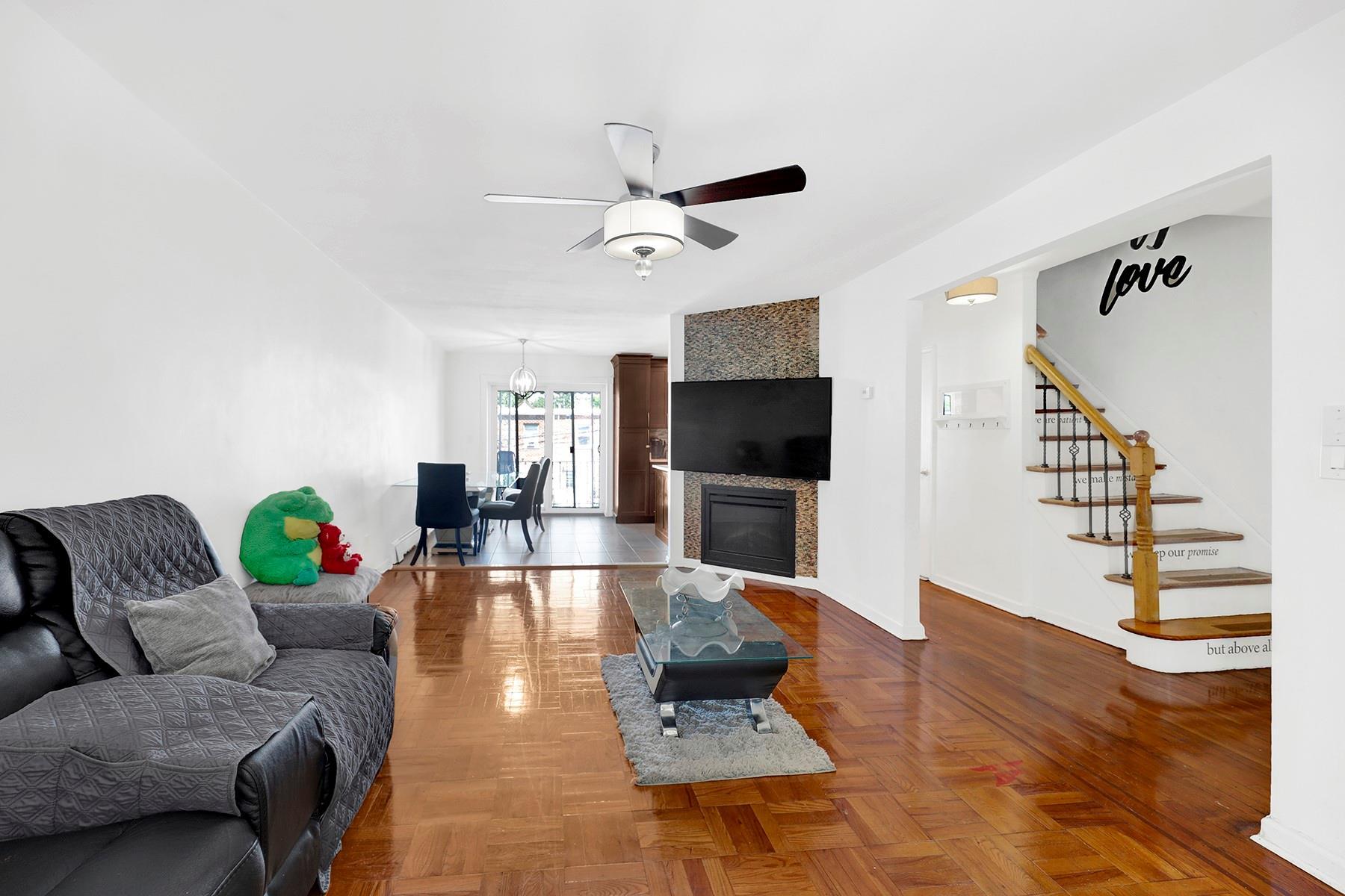 Single Family Balcom  Bronx, NY 10465, MLS-887734-5