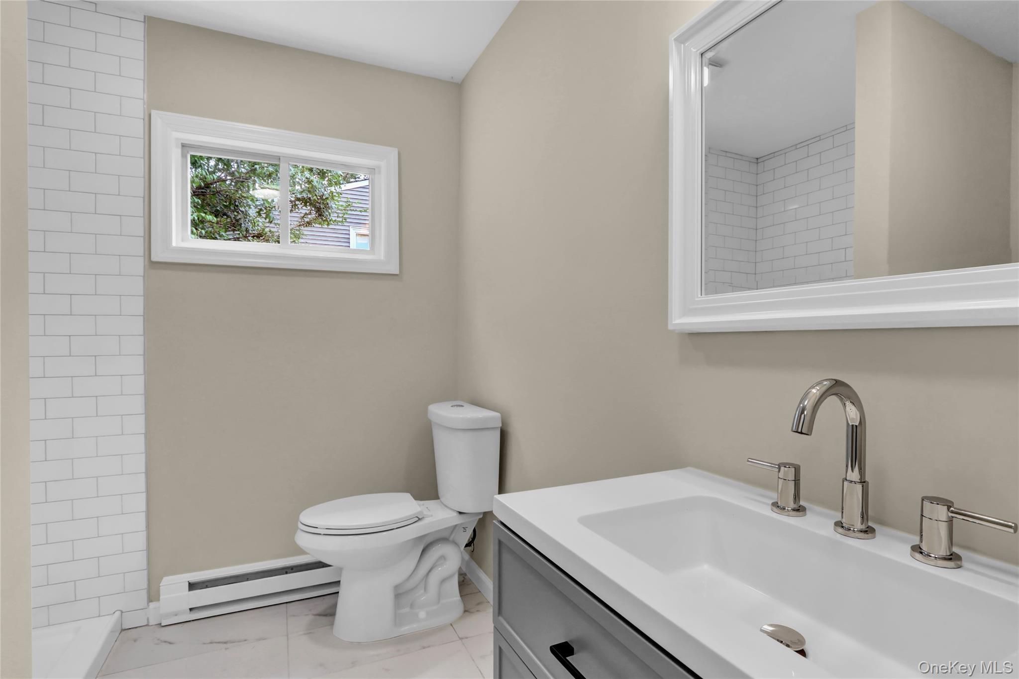 Single Family Wading River Hollow  Suffolk County, NY 11961, MLS-887772-13