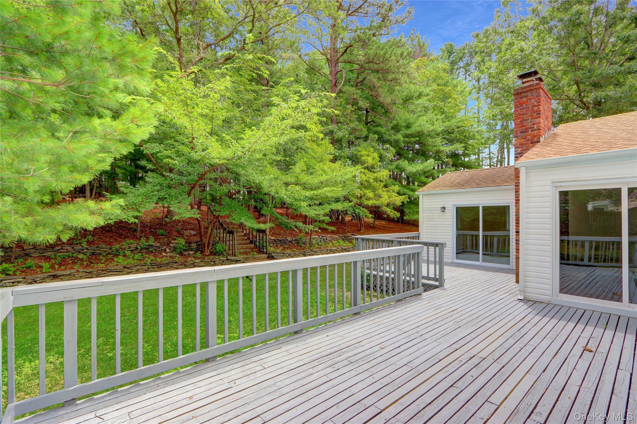 Single Family Wading River Hollow  Suffolk County, NY 11961, MLS-887772-22