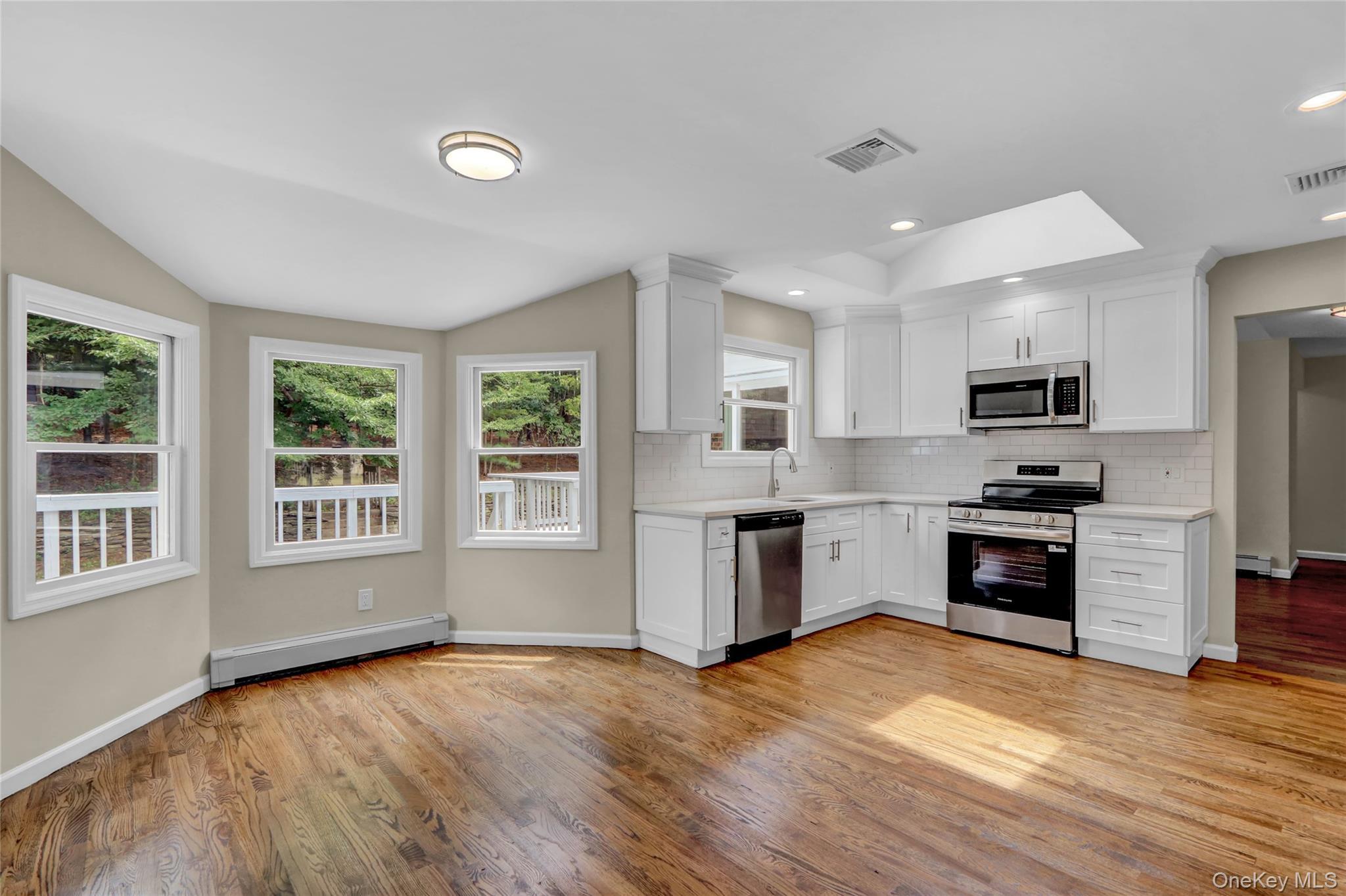 Single Family Wading River Hollow  Suffolk County, NY 11961, MLS-887772-9