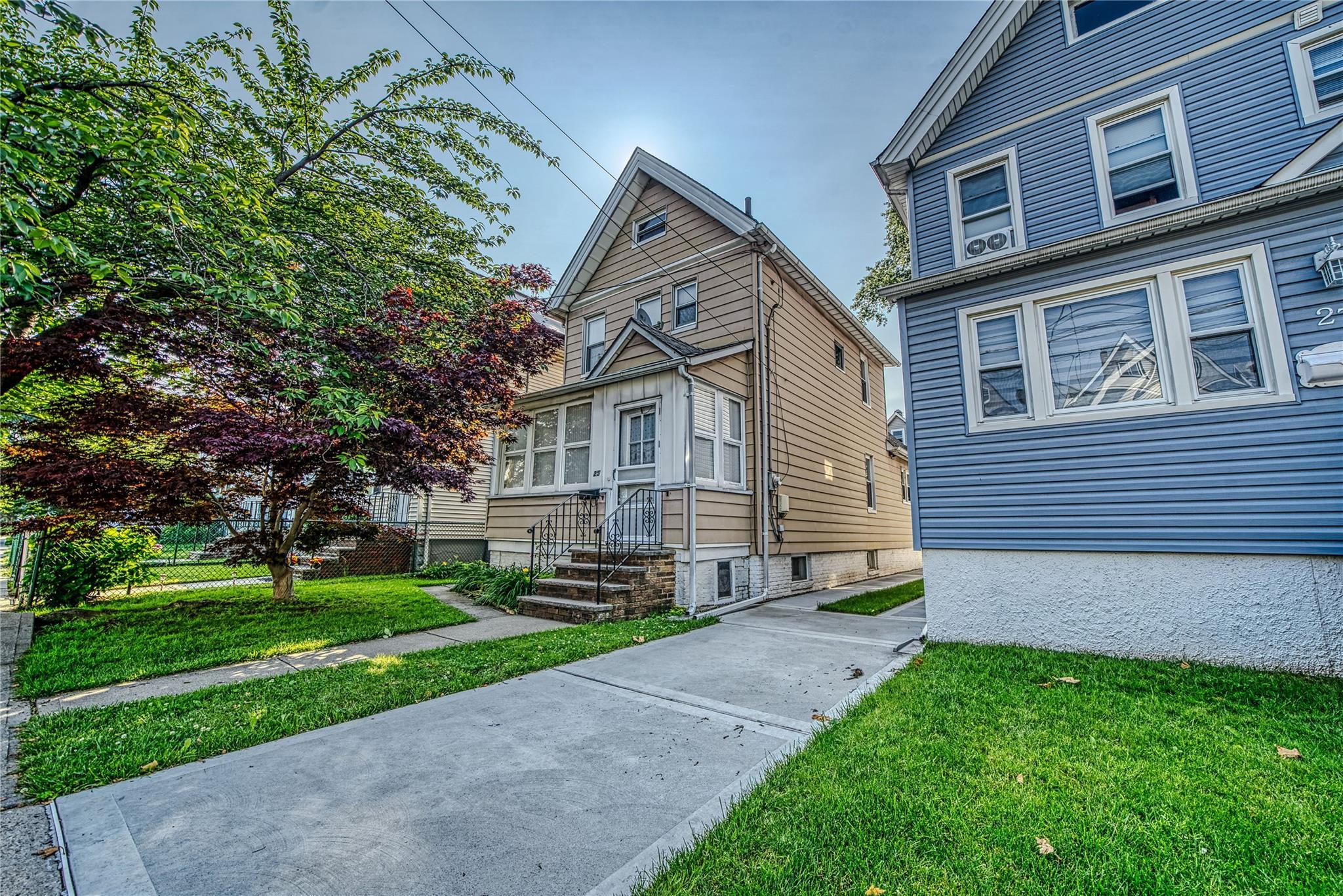 Single Family Lexington  Staten Island, NY 10302, MLS-887793-17