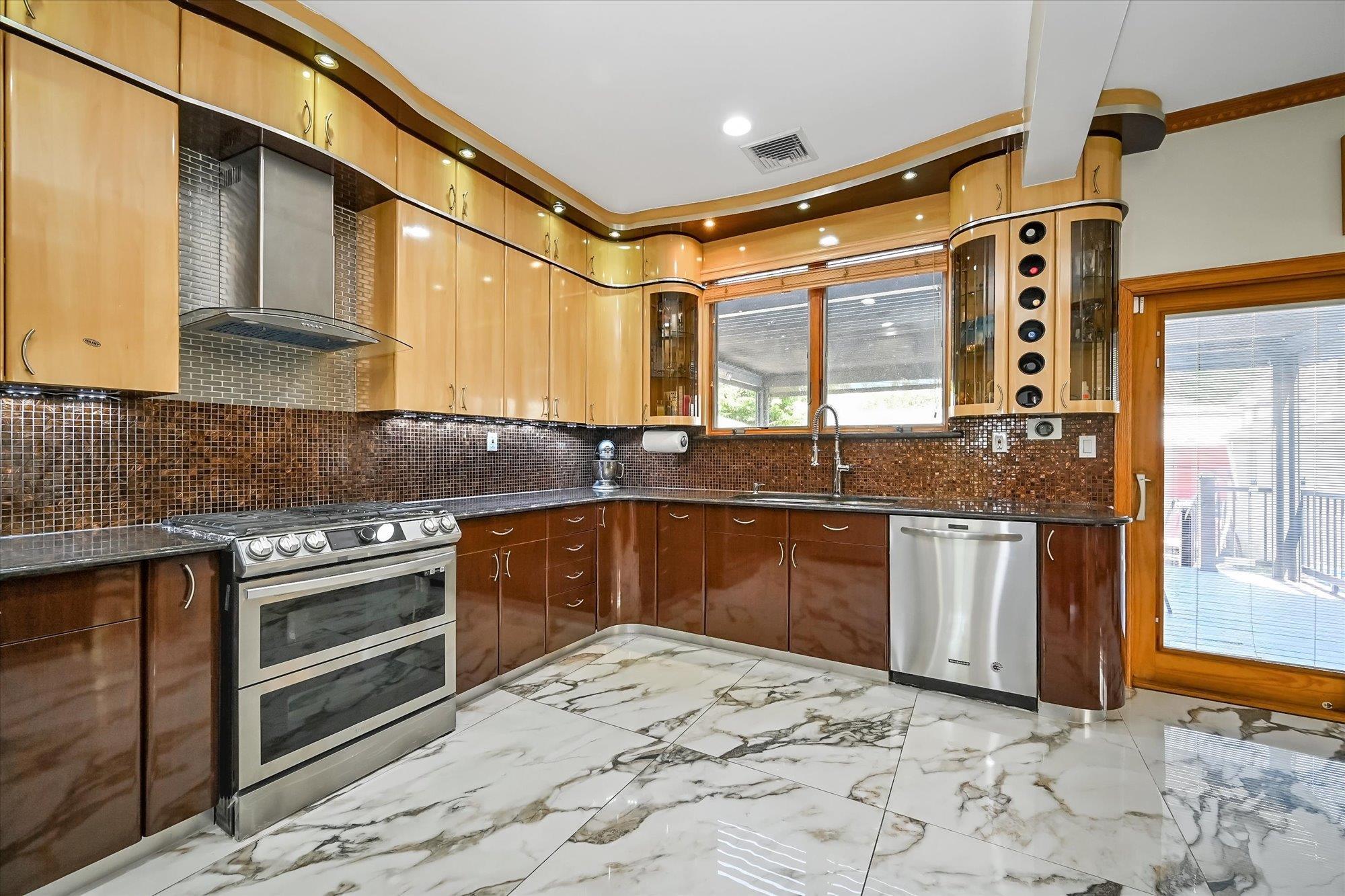 Single Family Jewel  Queens, NY 11367, MLS-887802-7
