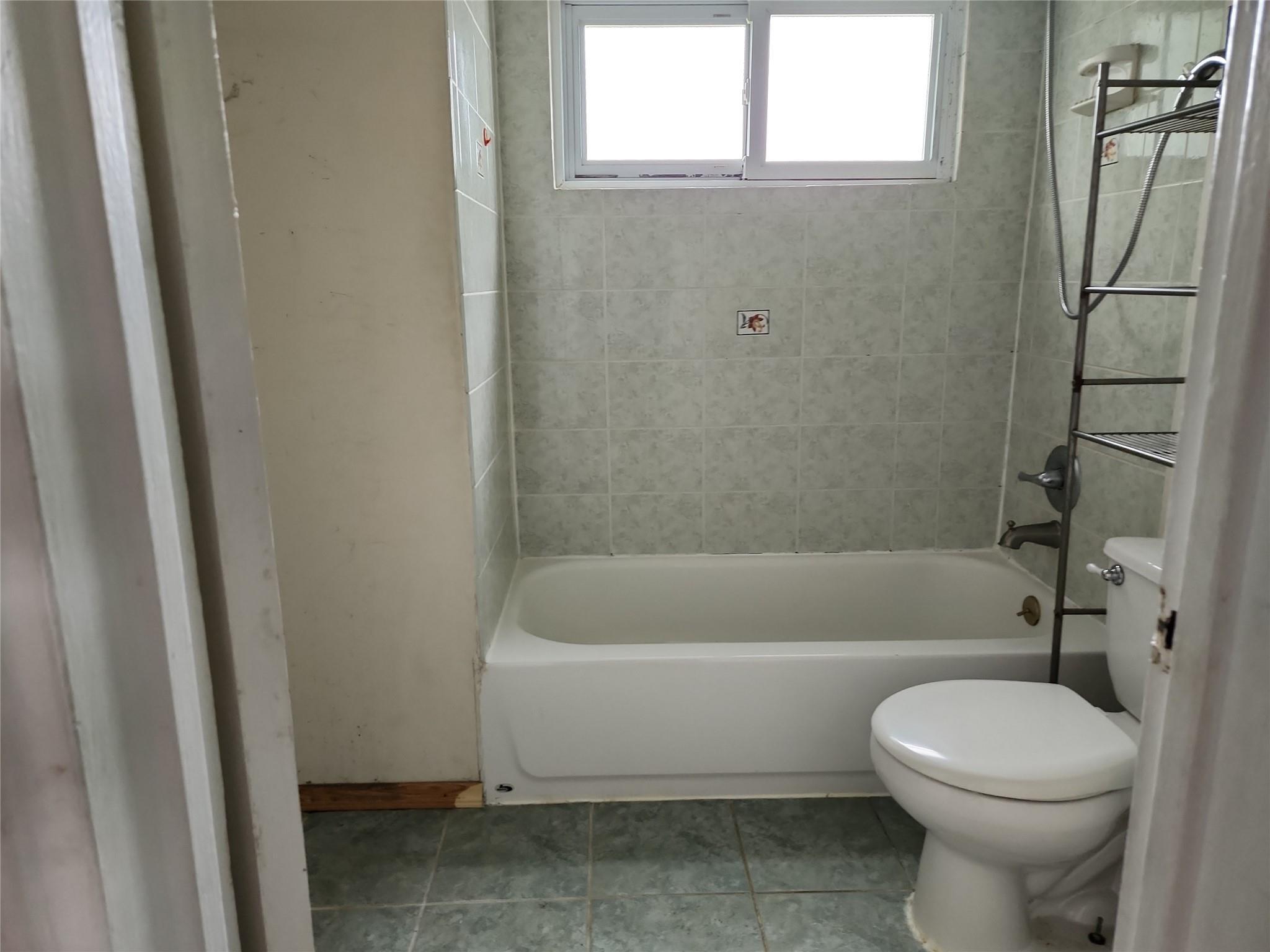 Single Family Poplar  Suffolk County, NY 11722, MLS-887814-13
