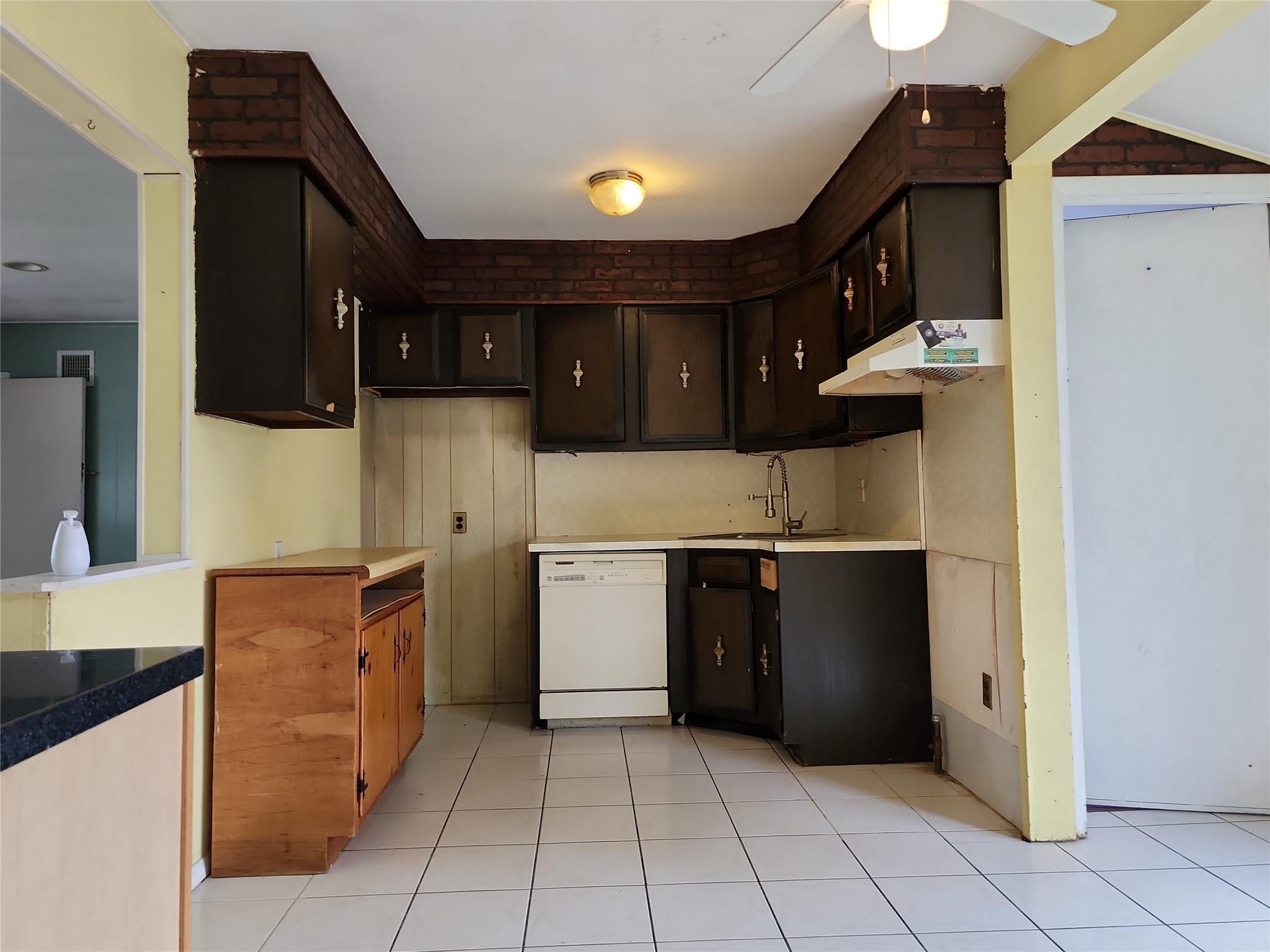 Single Family Poplar  Suffolk County, NY 11722, MLS-887814-5