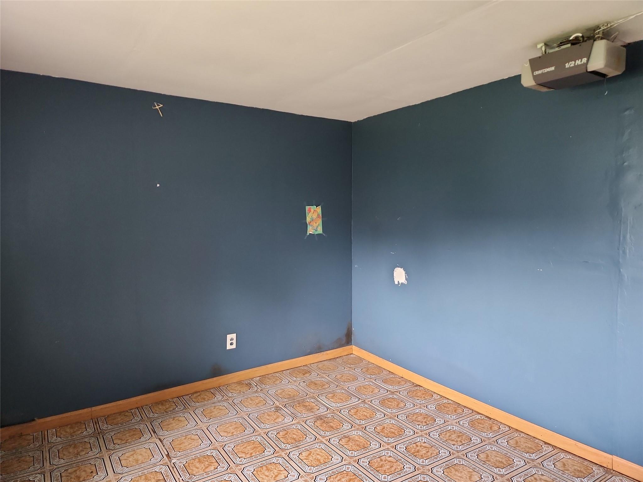 Single Family Poplar  Suffolk County, NY 11722, MLS-887814-8