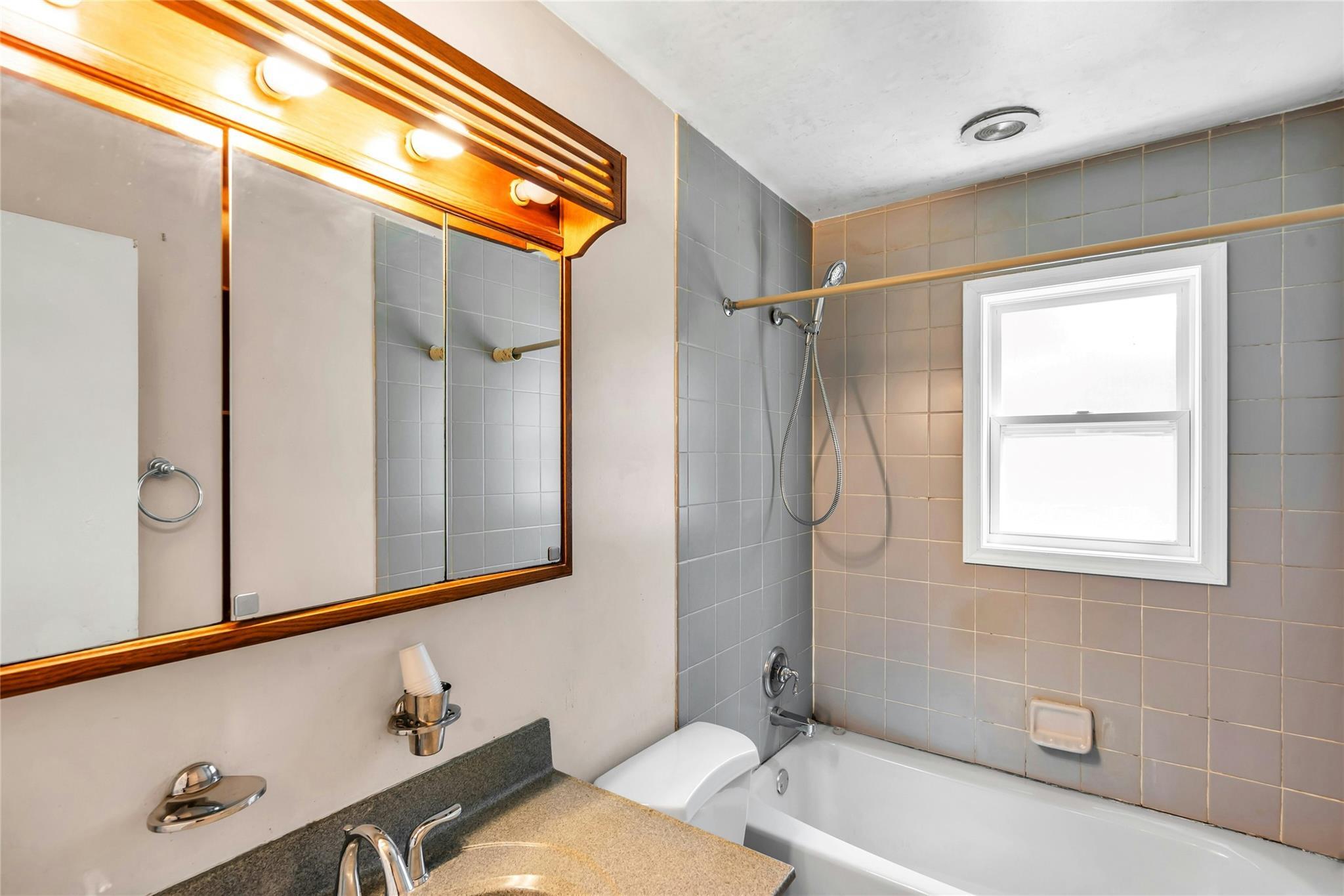 Single Family Robert  Suffolk County, NY 11743, MLS-887816-12