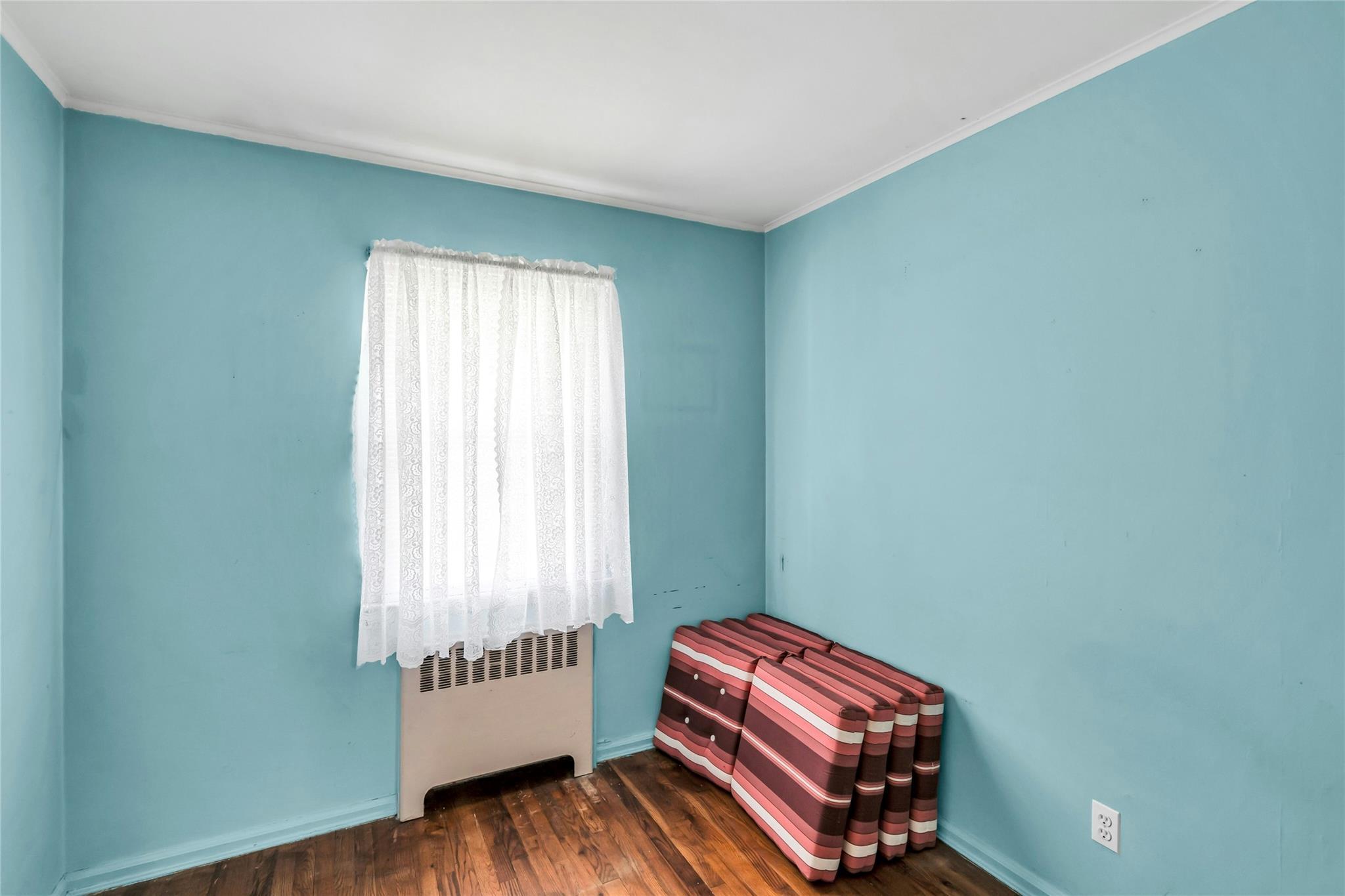 Single Family Robert  Suffolk County, NY 11743, MLS-887816-15