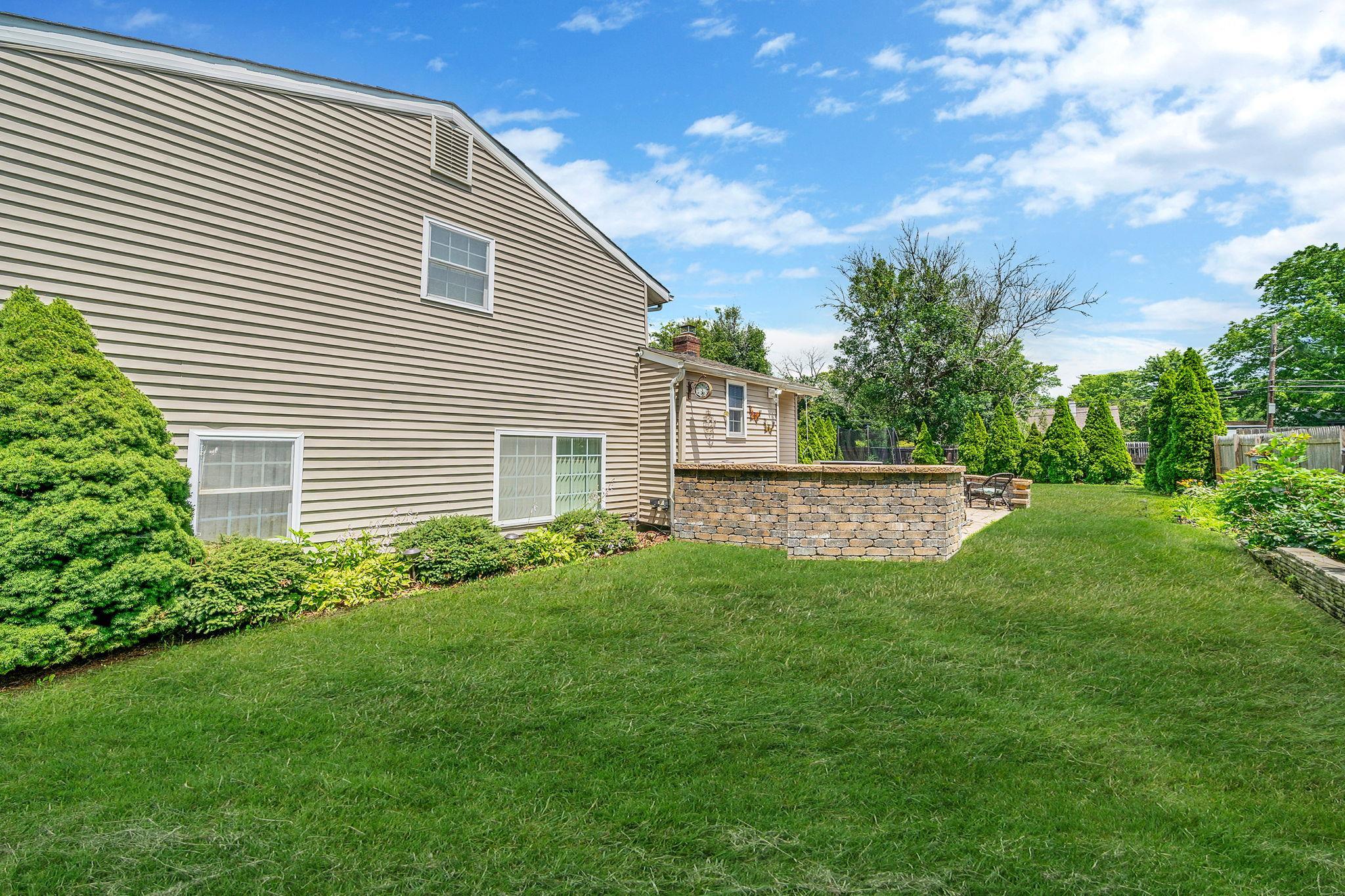 Single Family Phillips  Suffolk County, NY 11763, MLS-887817-28