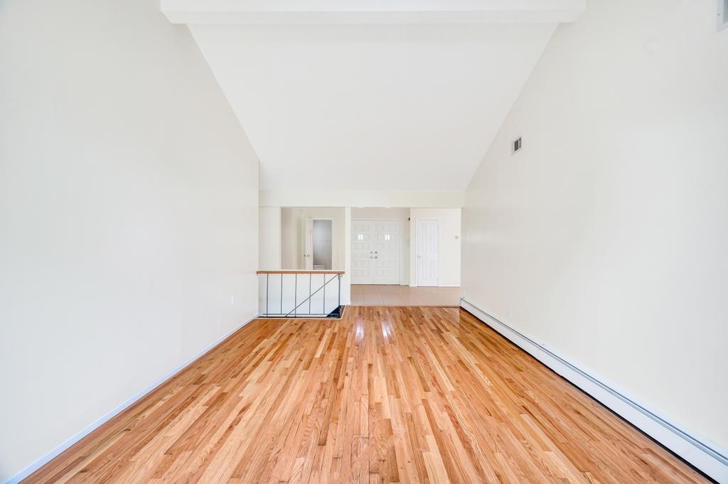 Single Family Woods Nassau County, NY 11576, MLS-887819-12