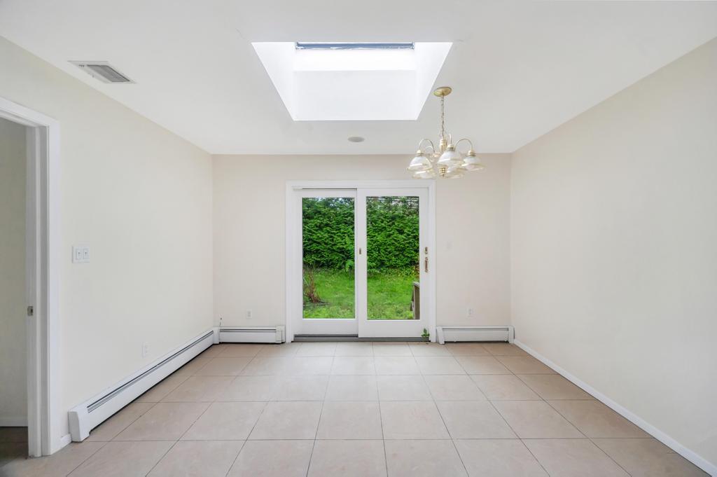 Single Family Woods Nassau County, NY 11576, MLS-887819-21