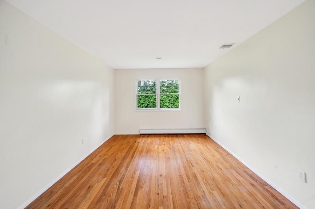 Single Family Woods Nassau County, NY 11576, MLS-887819-27