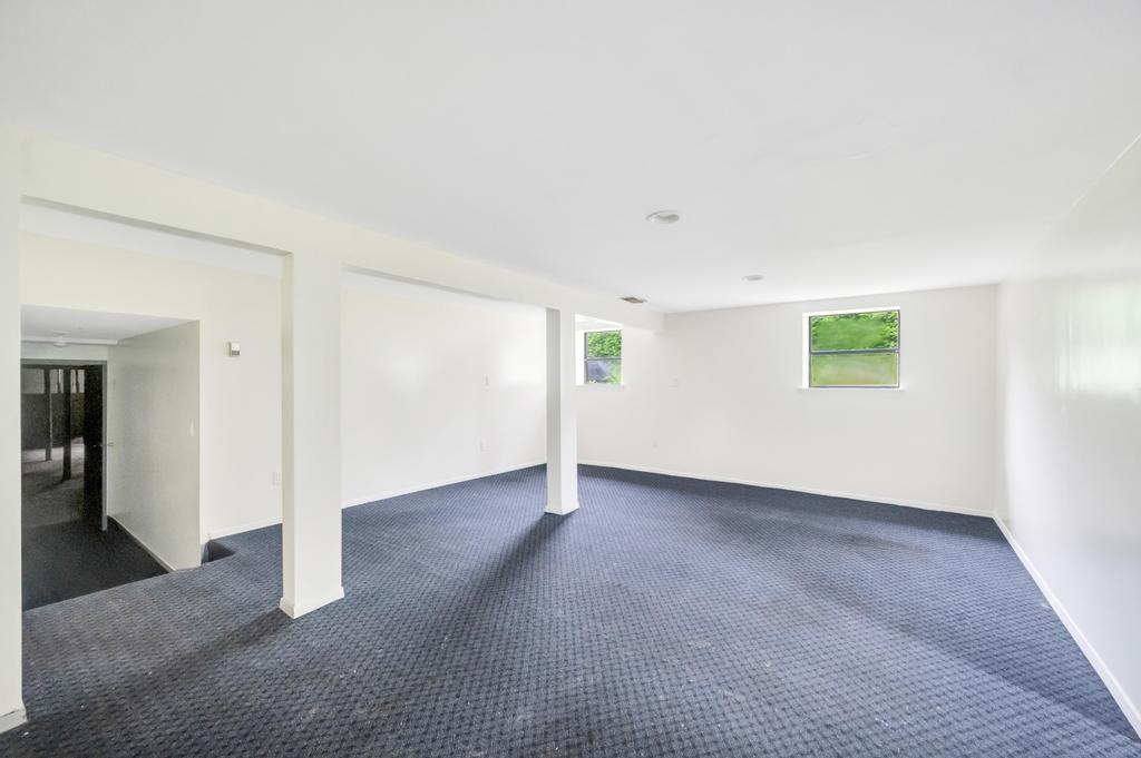 Single Family Woods Nassau County, NY 11576, MLS-887819-39