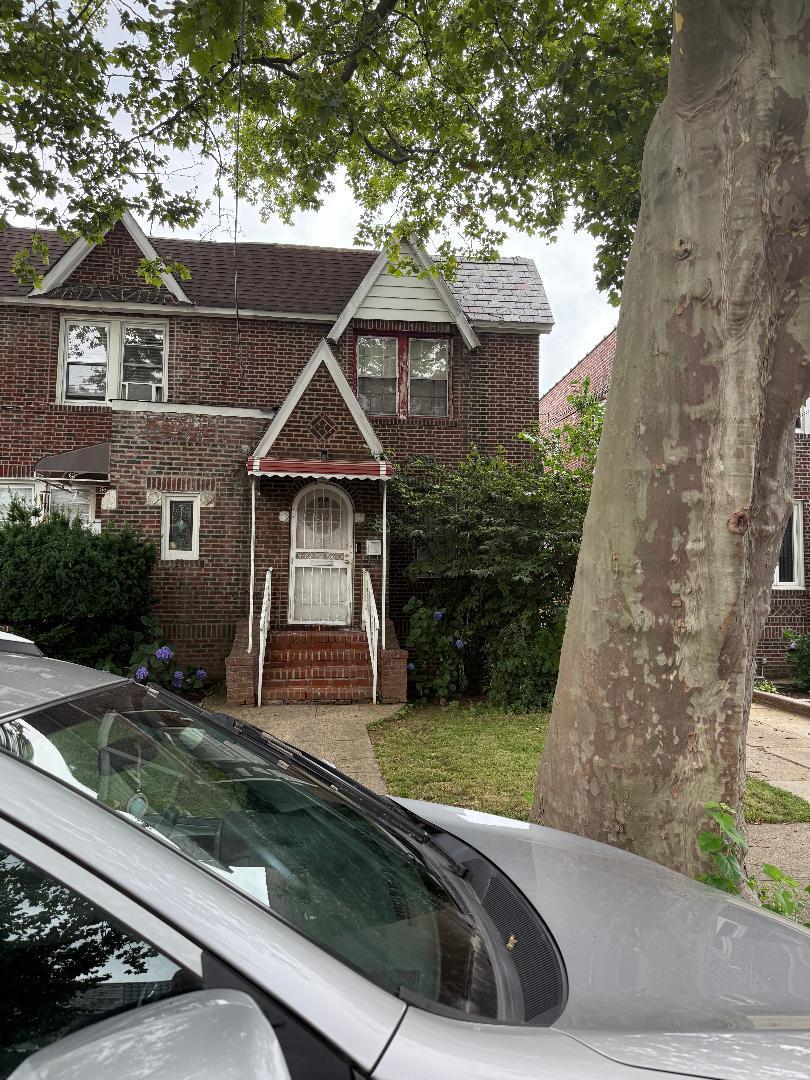 Single Family 215  Queens, NY 11427, MLS-887839-3