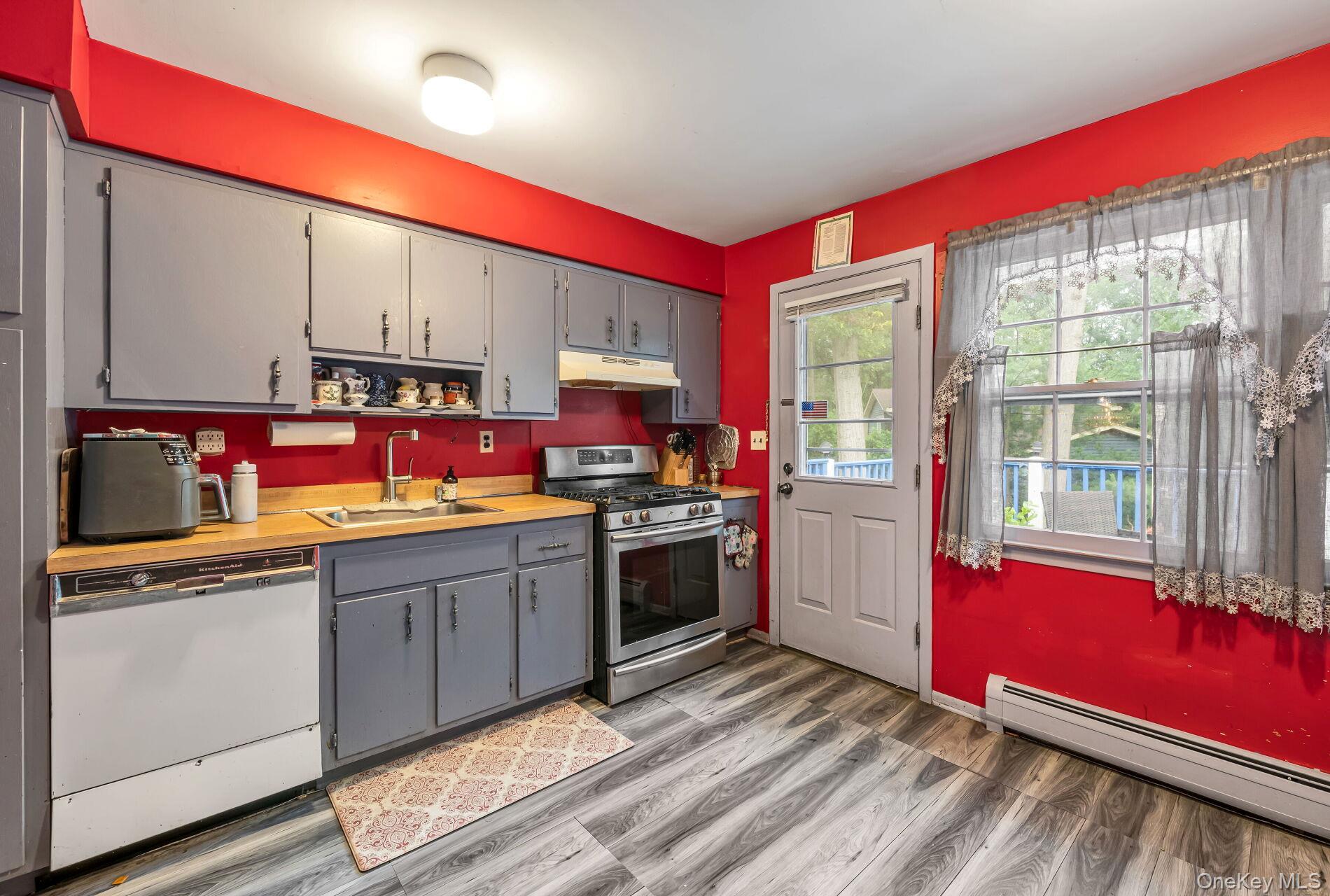 Single Family Hillside  Rockland County, NY 10901, MLS-887846-13