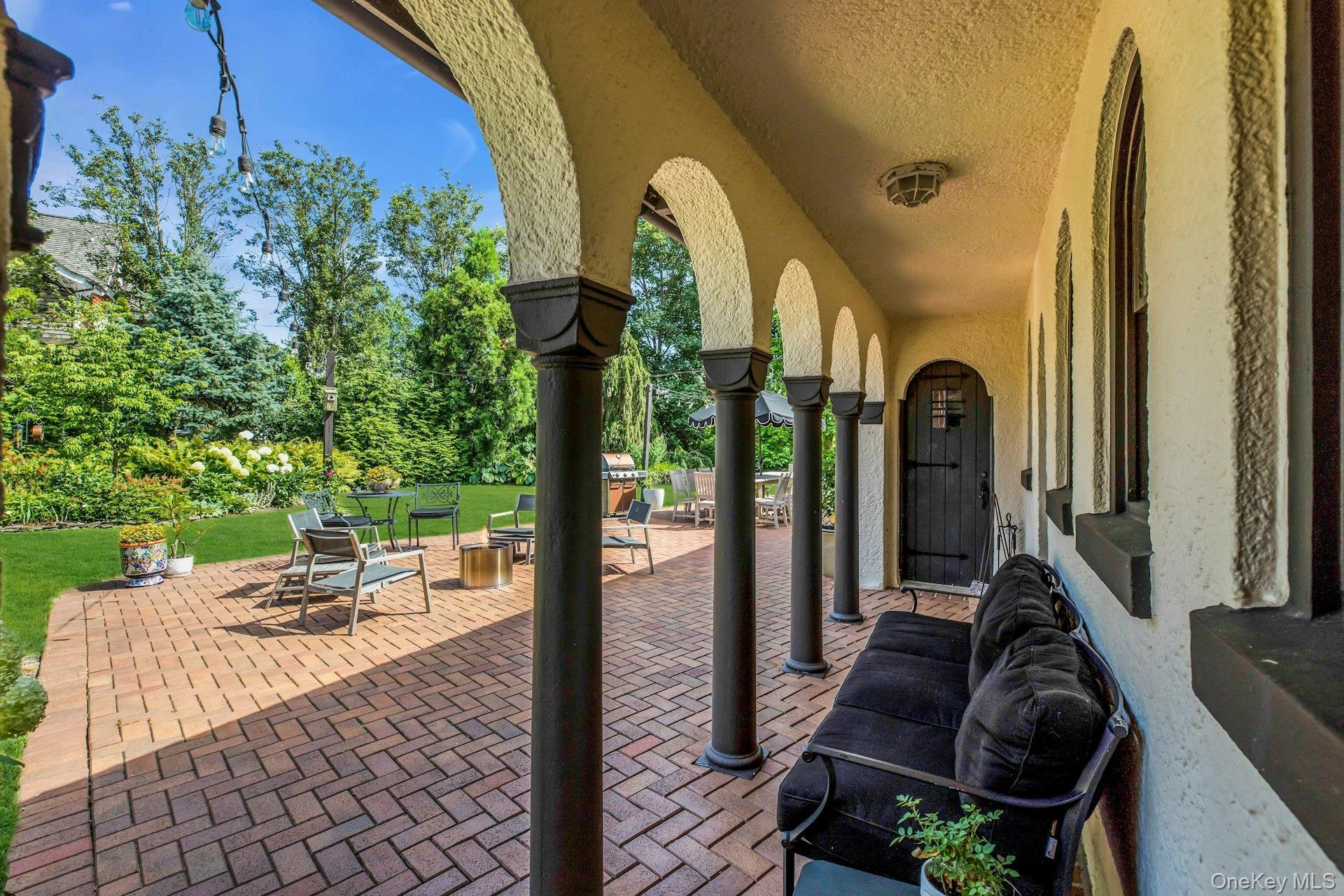 Single Family Lakeview Suffolk County, NY 11718, MLS-887887-14