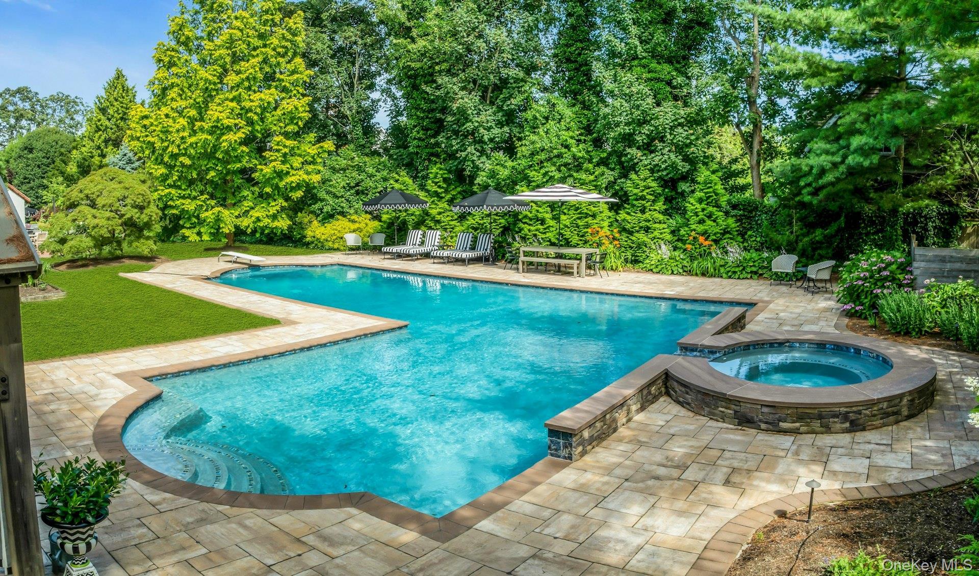 Single Family Lakeview Suffolk County, NY 11718, MLS-887887-19