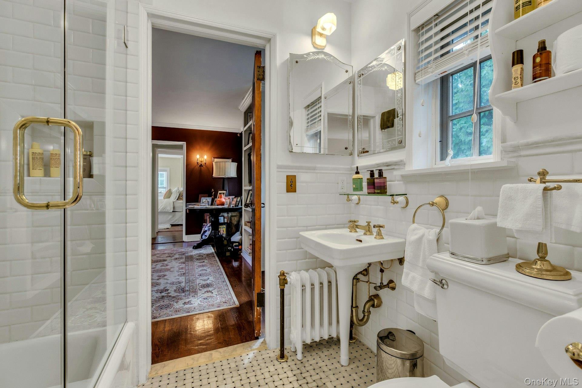 Single Family Lakeview Suffolk County, NY 11718, MLS-887887-43