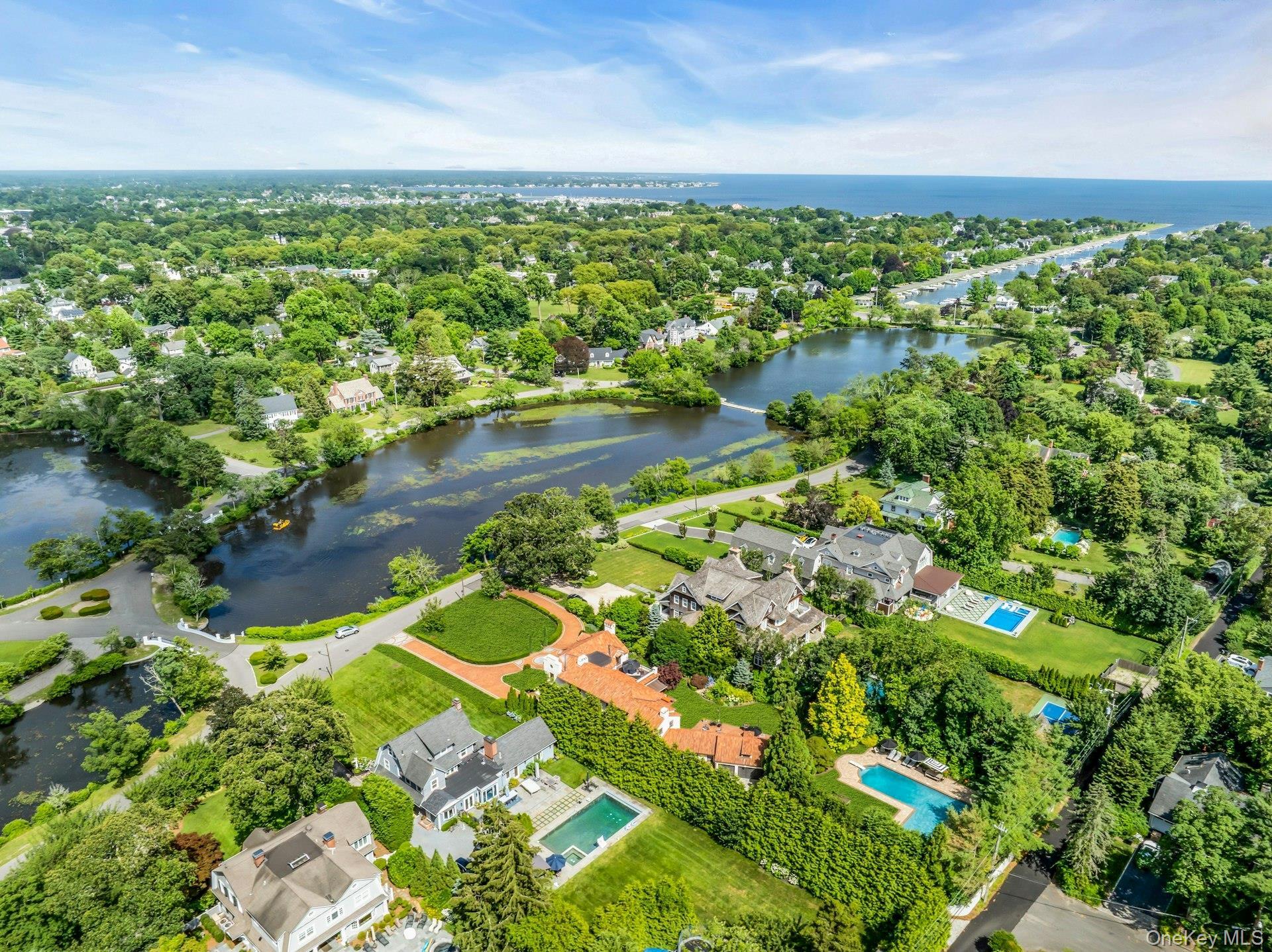 Single Family Lakeview Suffolk County, NY 11718, MLS-887887-5