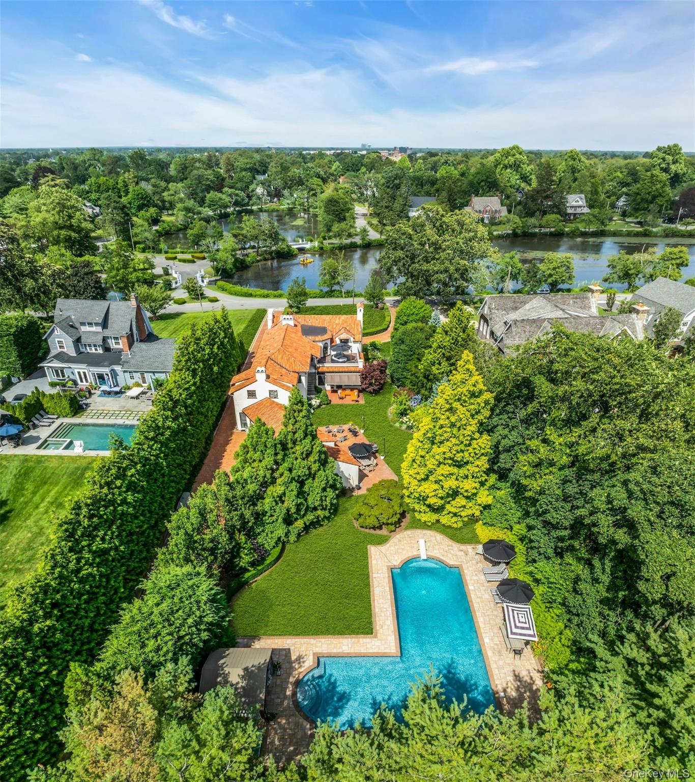 Single Family Lakeview Suffolk County, NY 11718, MLS-887887-8